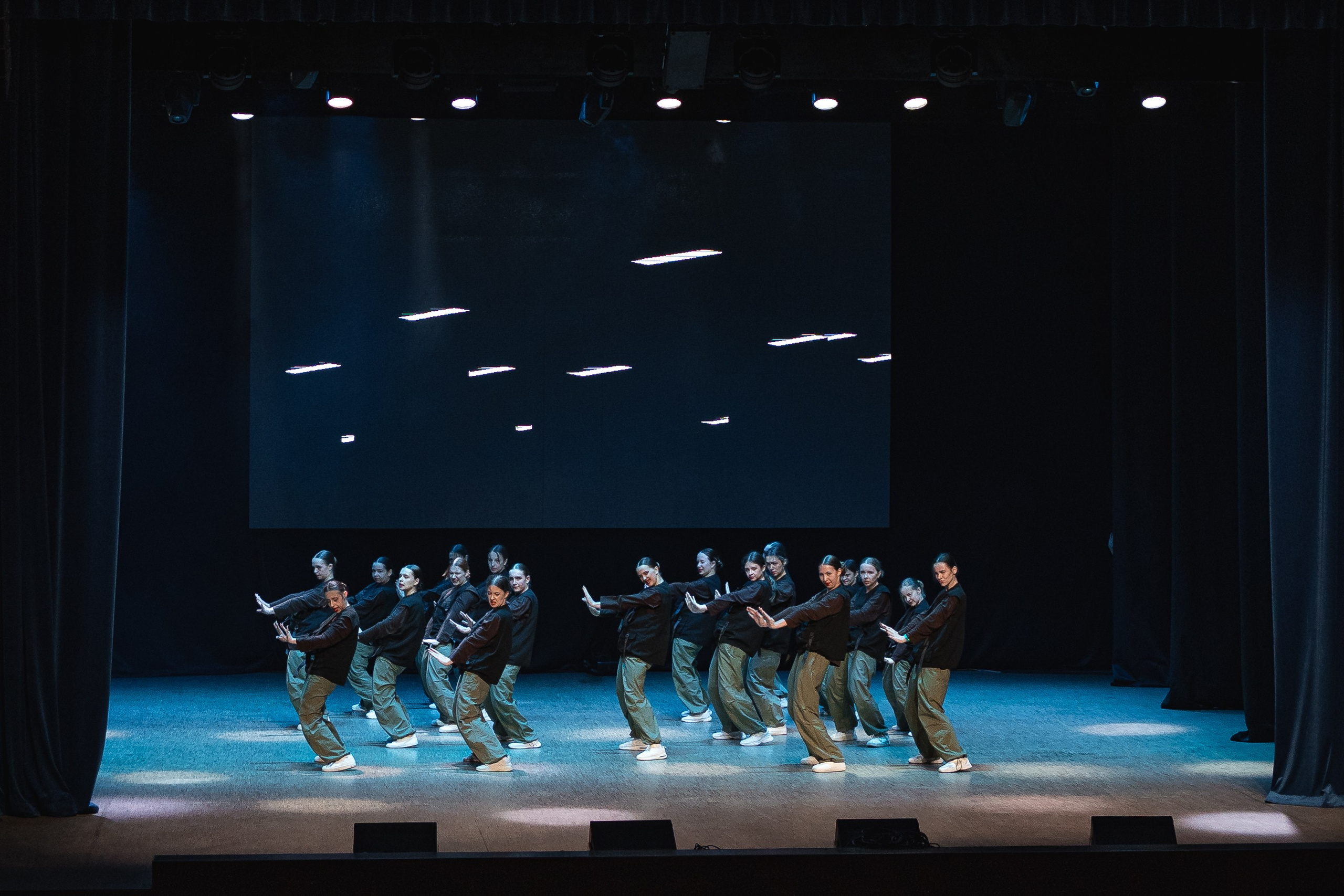 Отчётный концерт танцевально-спортивного клуба «PULSE». Портретный и репортажный фотограф в Воронеже: Анастасия Пузикова