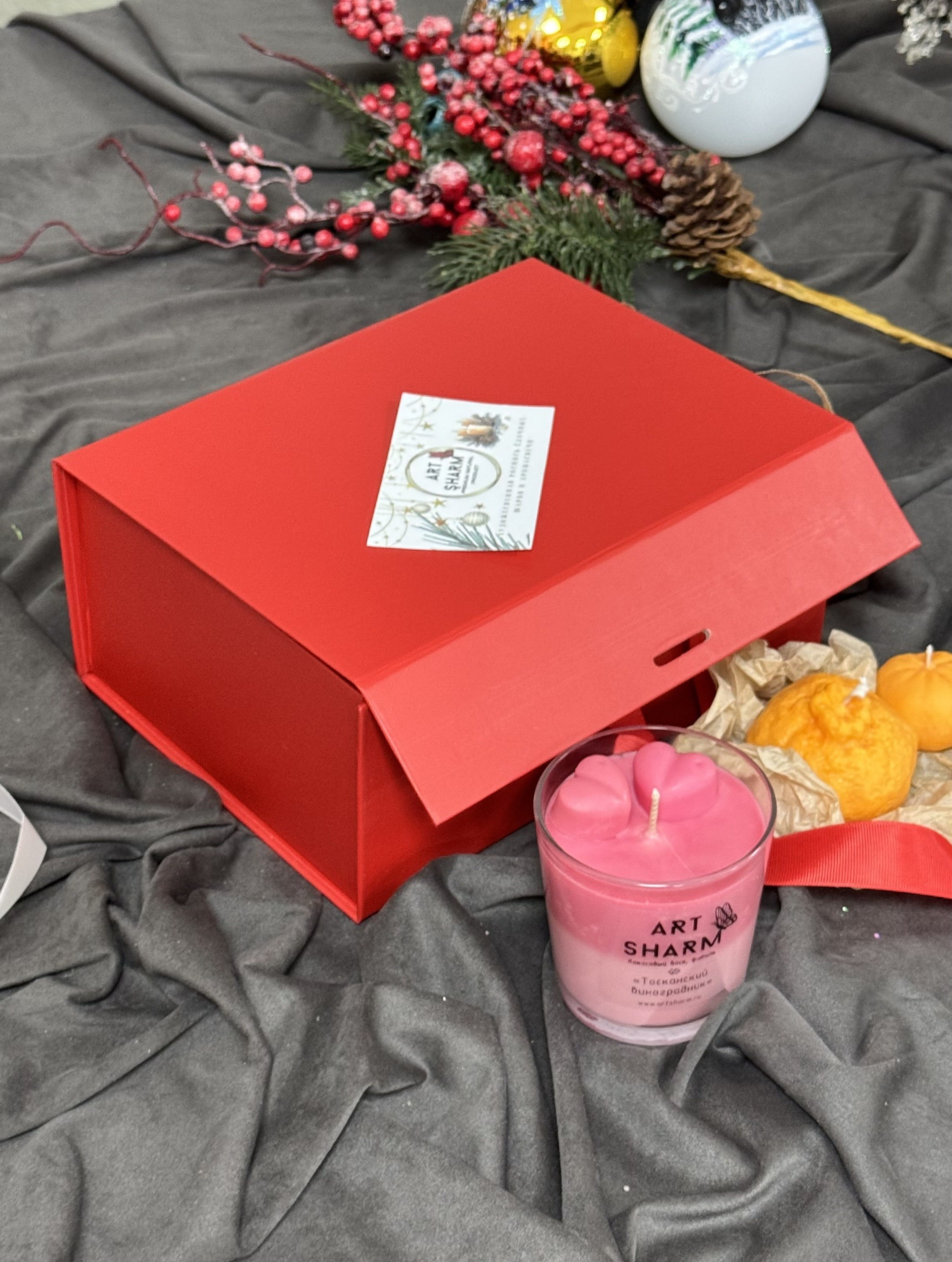 Аромасвечи и наборы. Художественная ручная роспись елочных шаров, корпоративные подарки и восковые аромасвечи
