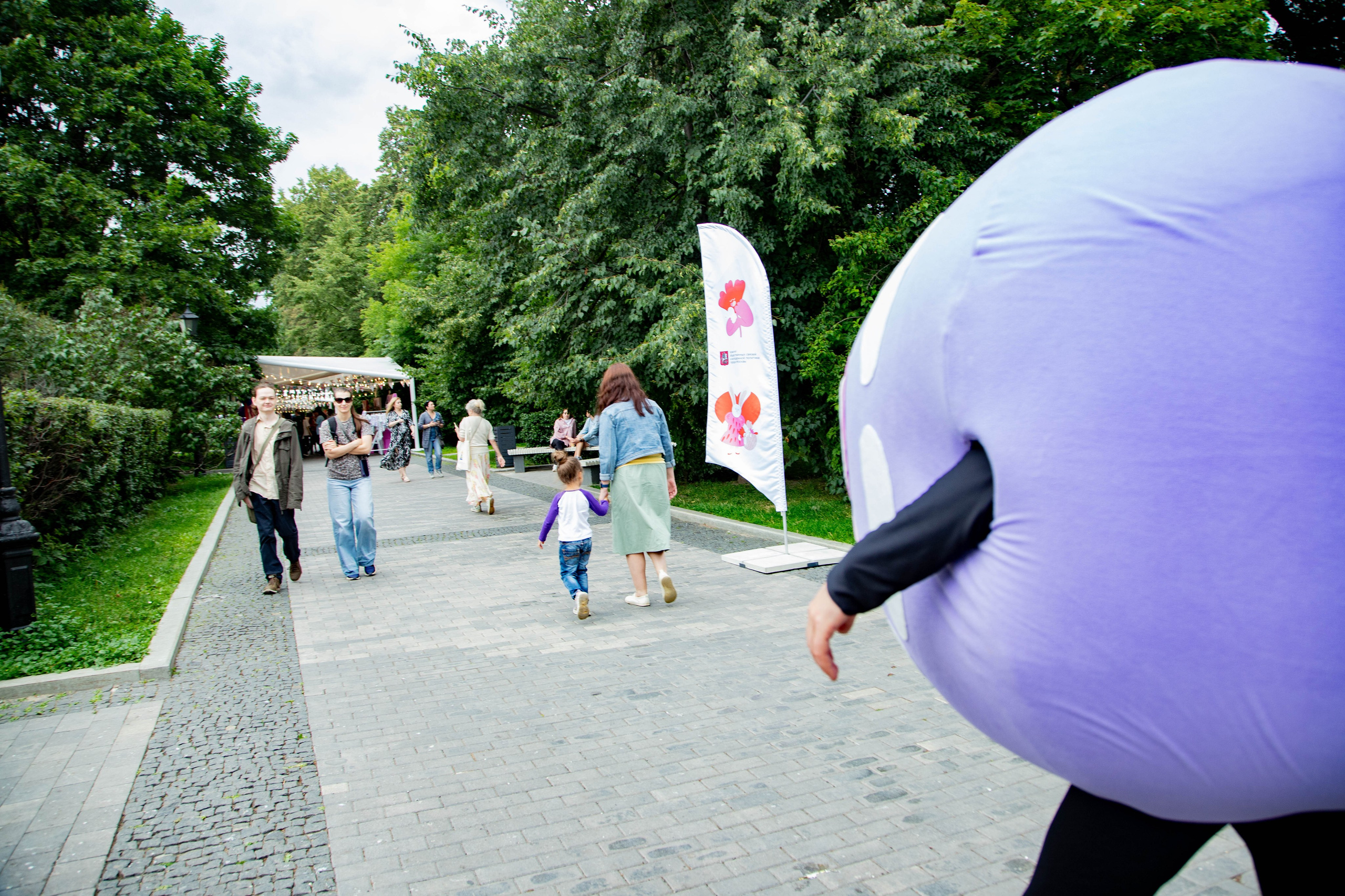 Съемка для благотворительного фонда. Женский фотограф в Москве Рина Леонтьева