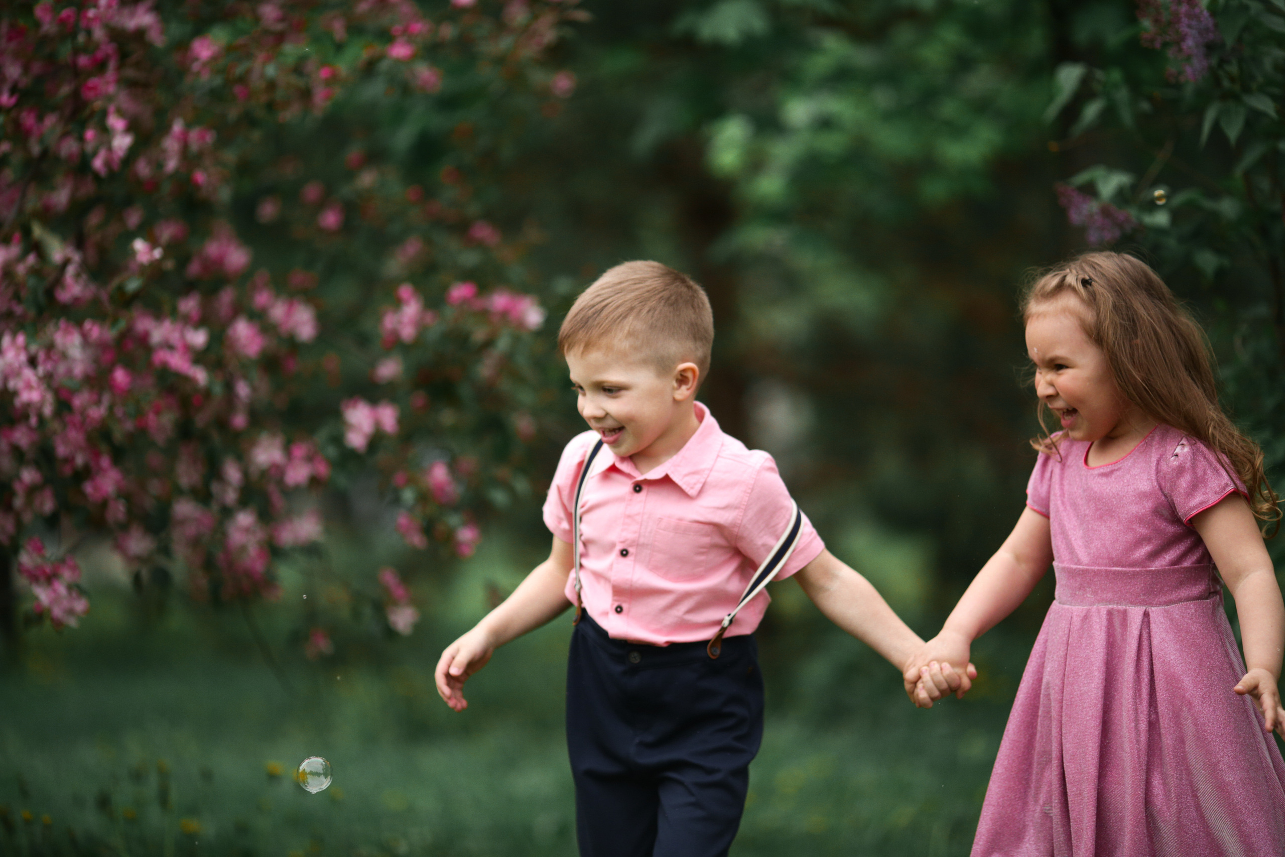 Фотосессия в цветущих яблоневых садах. Свадебный и репортажный фотограф (Москва, Королев и другие)