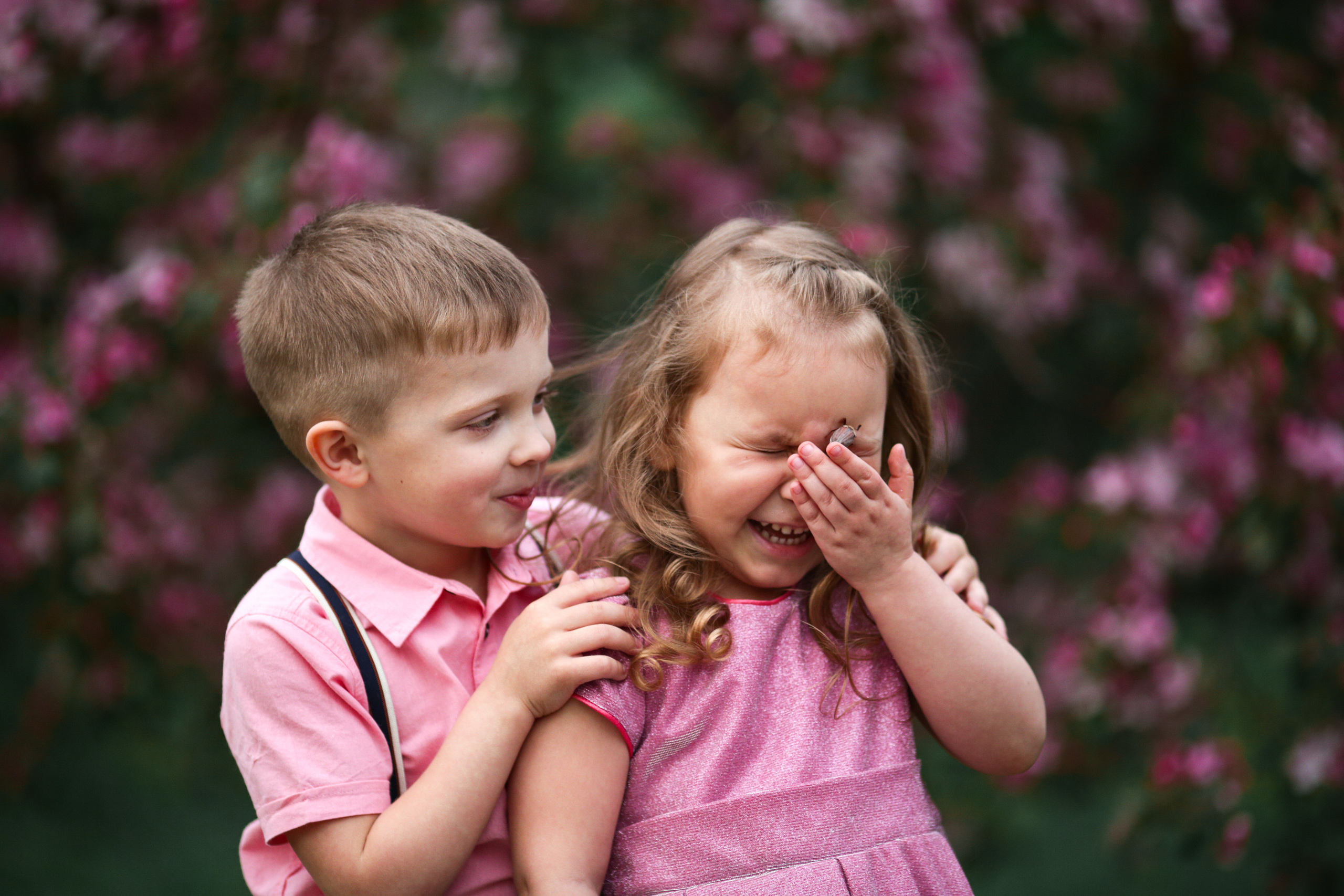 Фотосессия в цветущих яблоневых садах. Свадебный и репортажный фотограф (Москва, Королев и другие)