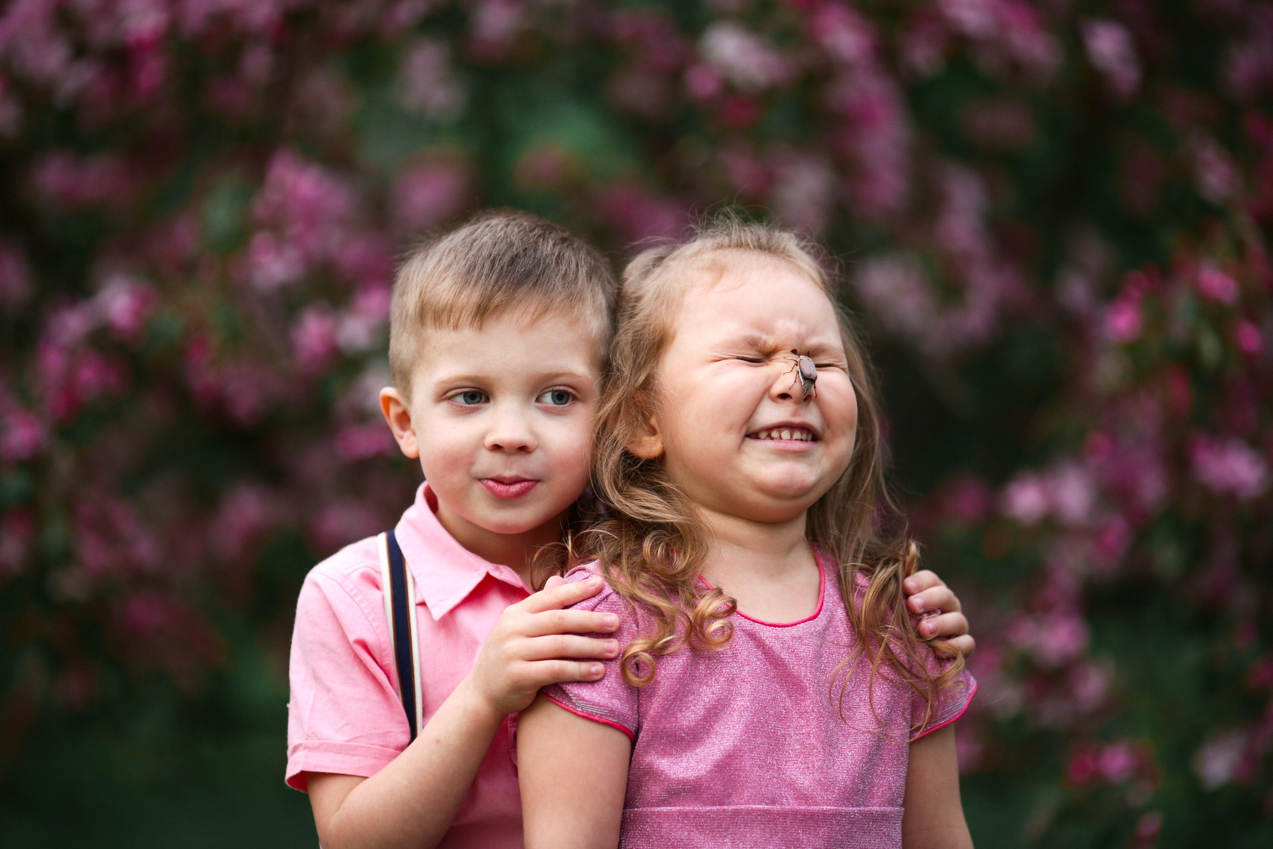 Фотосессия в цветущих яблоневых садах. Свадебный и репортажный фотограф (Москва, Королев и другие)