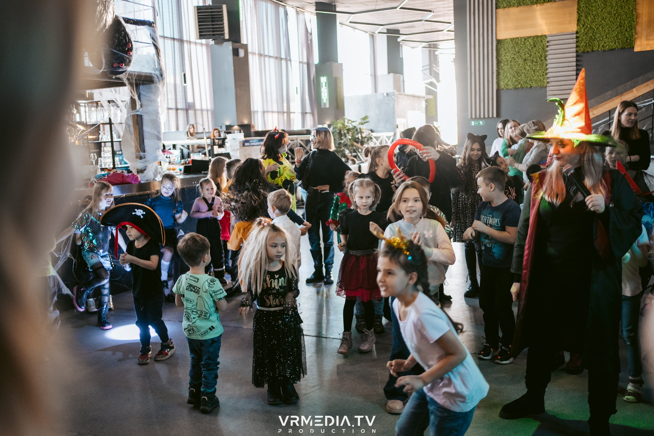 Baby time в баре «Друзья»