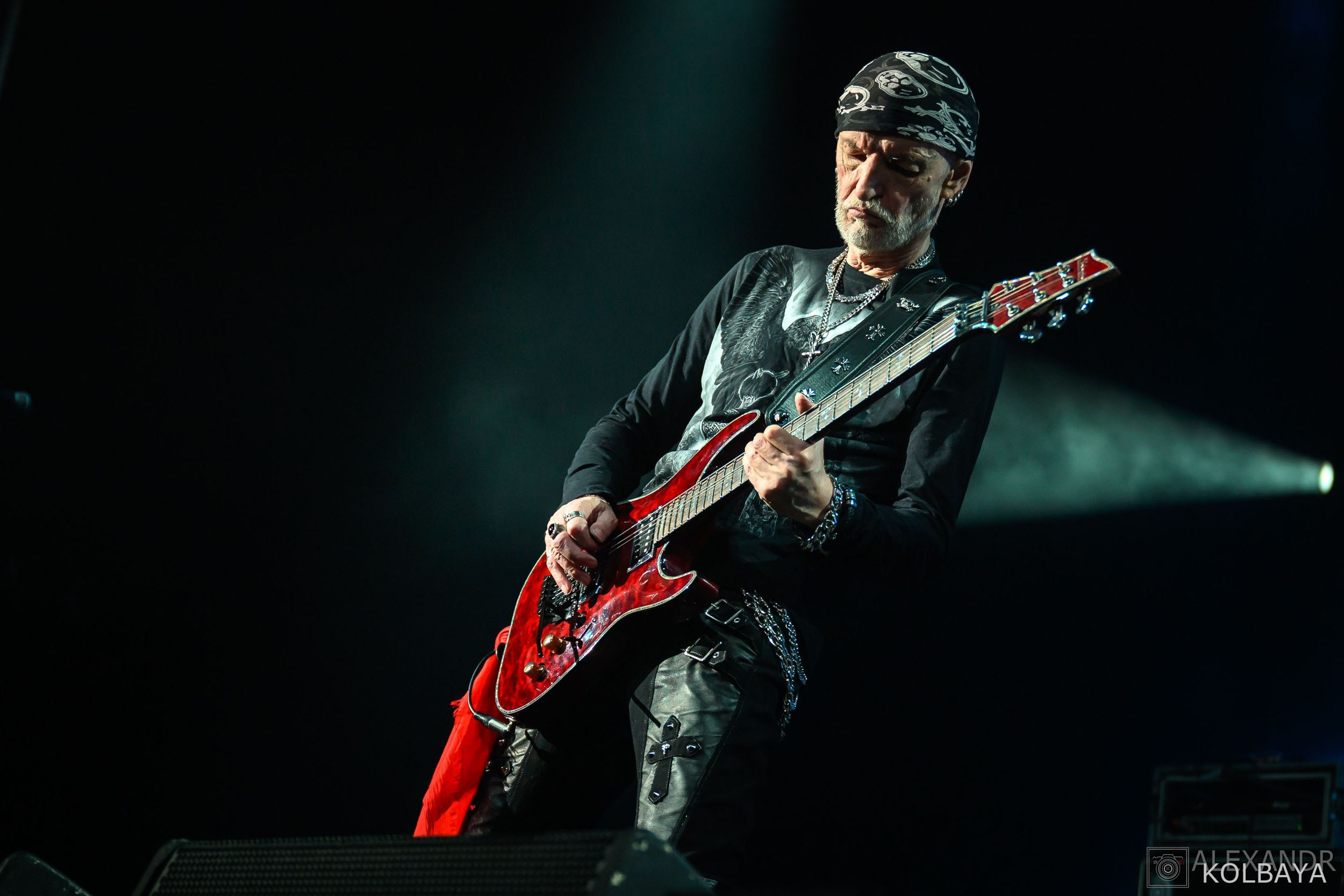 Фоторепортаж с Метал-Елки 2026. Концертный и театральный репортажный фотограф в Москве Александр Колбая
