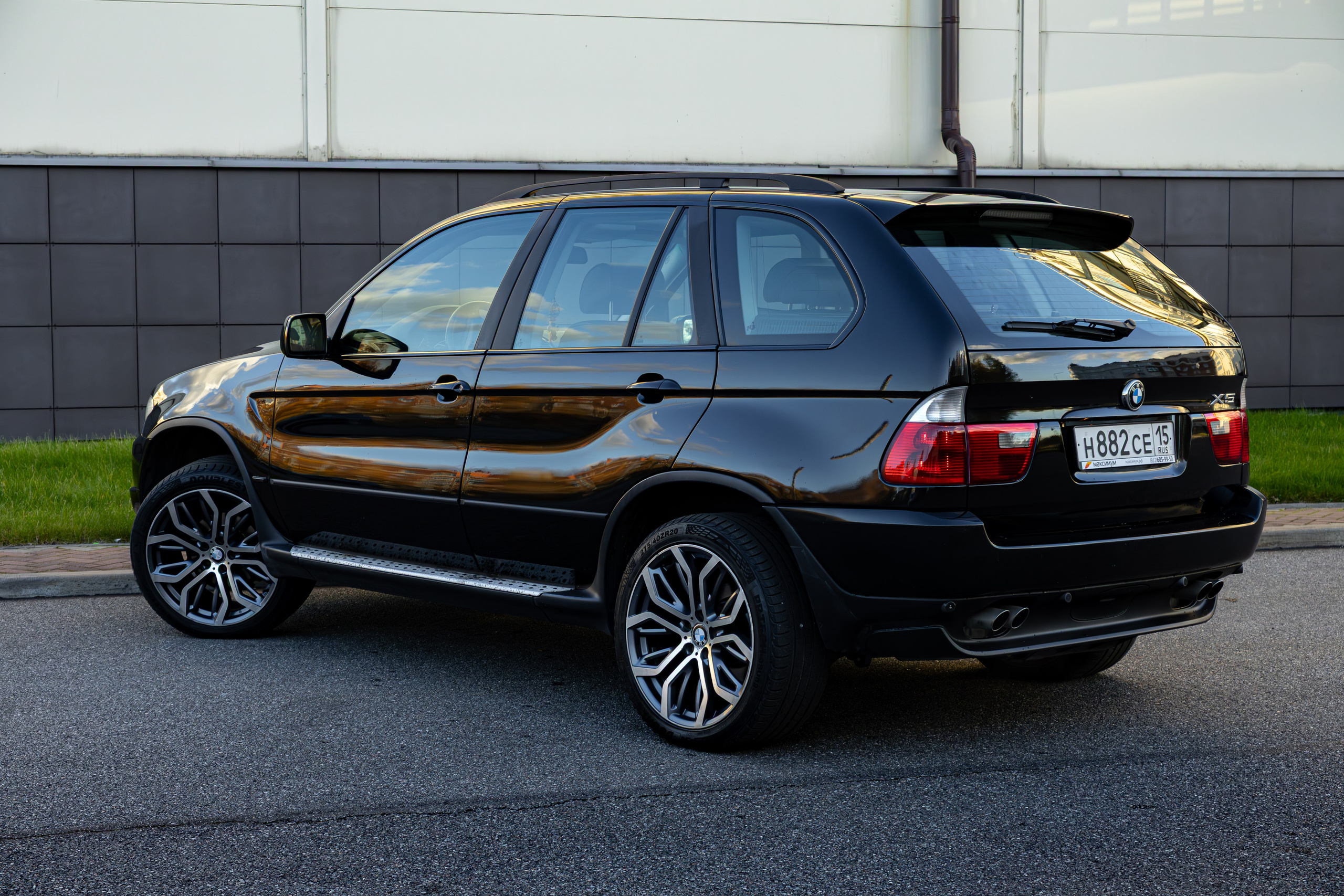 BMW X5. Photo-nk