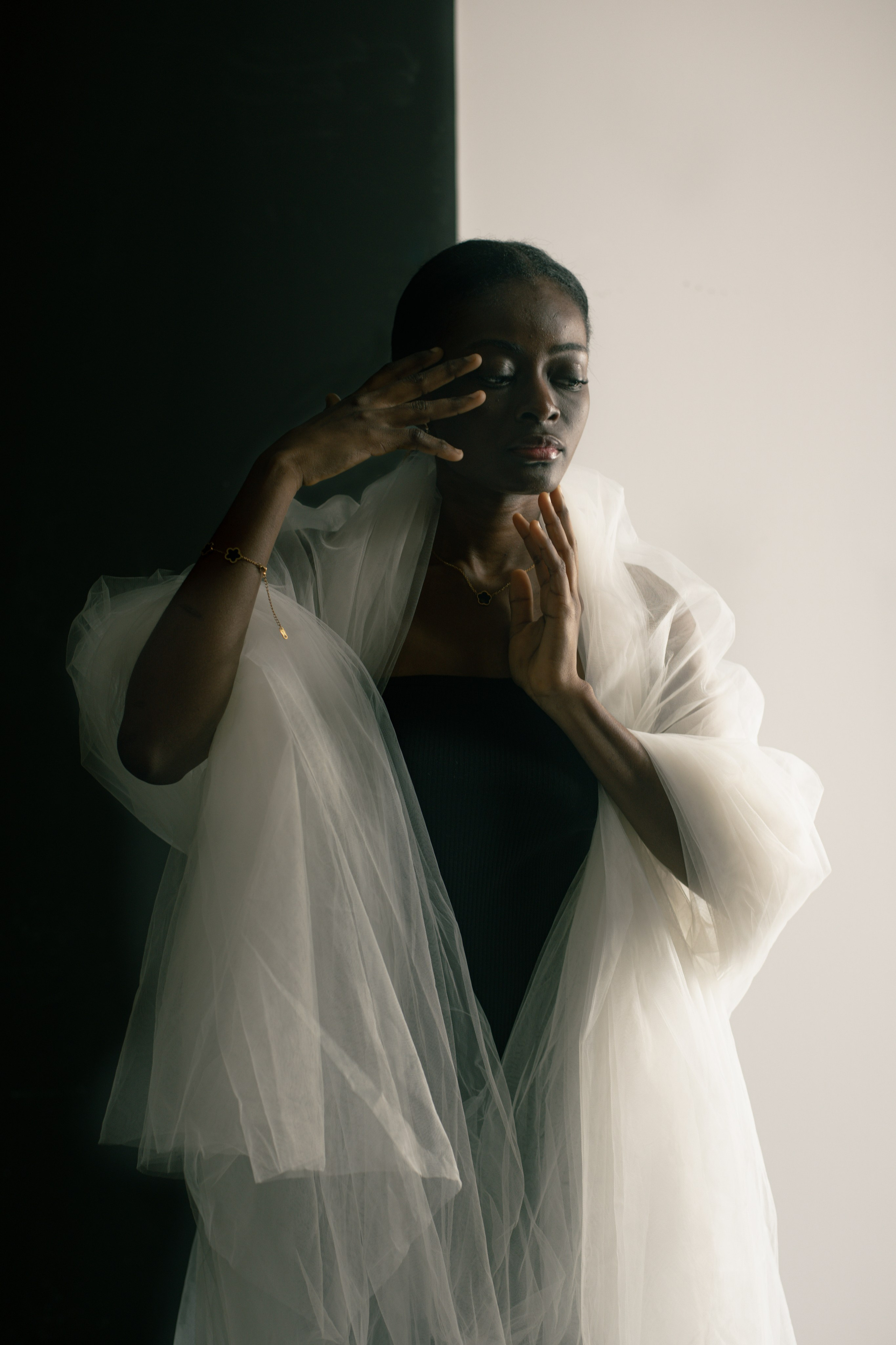 BEATRIZ. Anastasiia Antoniuk portrait, family and couple photographer, Portugal