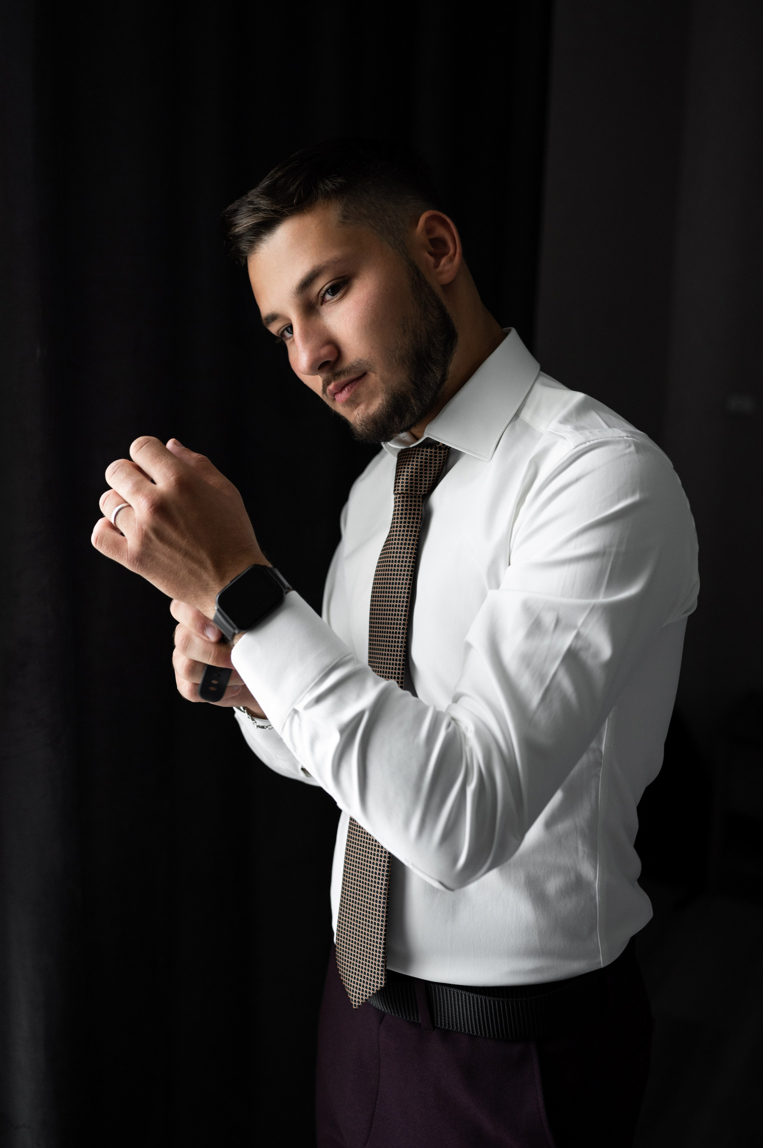 1. Свадебный, портретный, коммерческий, предметный фотограф в Ставрополе Иван Белашов