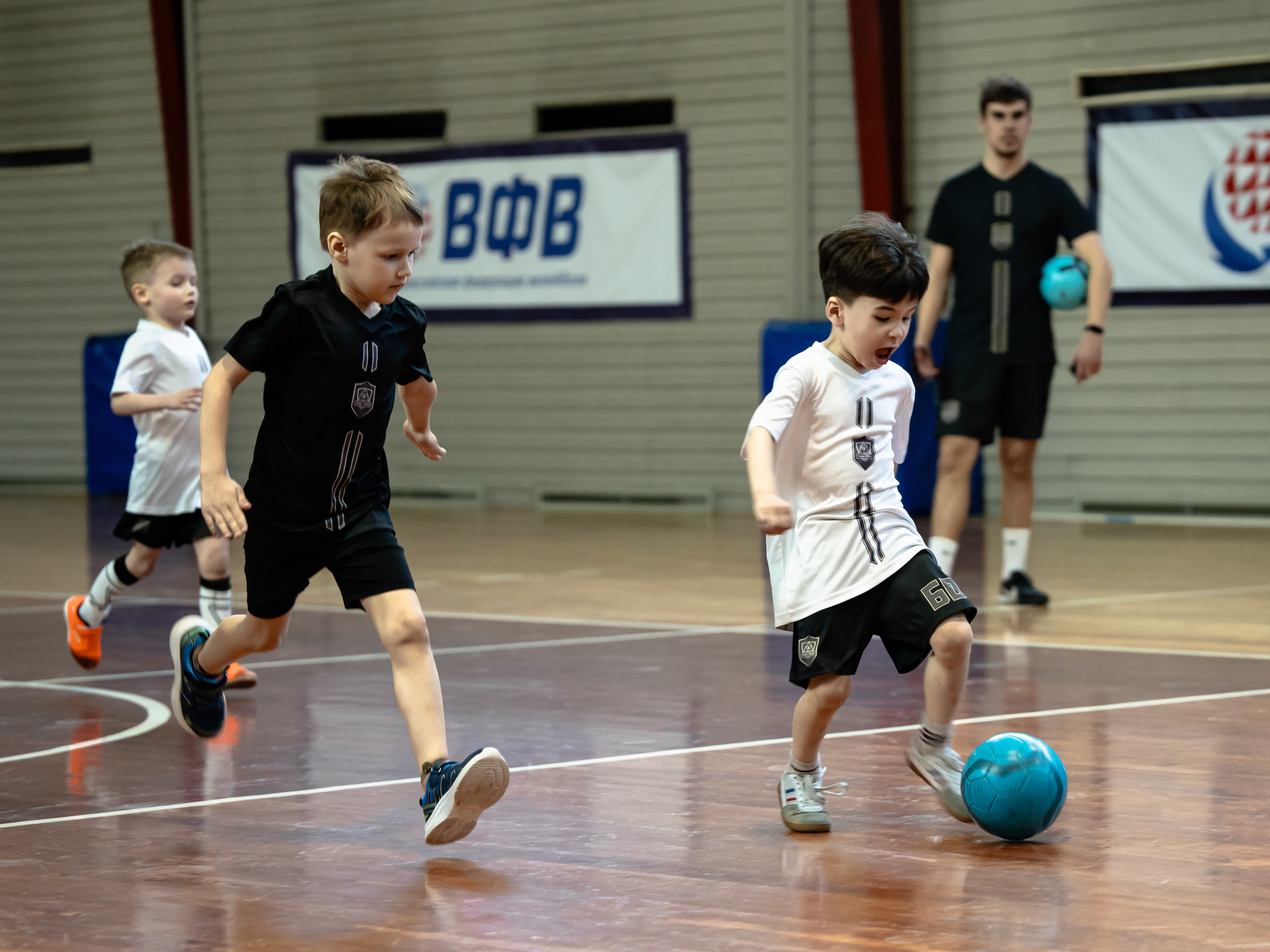 Тики-Така Противостояние 2025. Крамер Юлиана детский и семейный фотограф