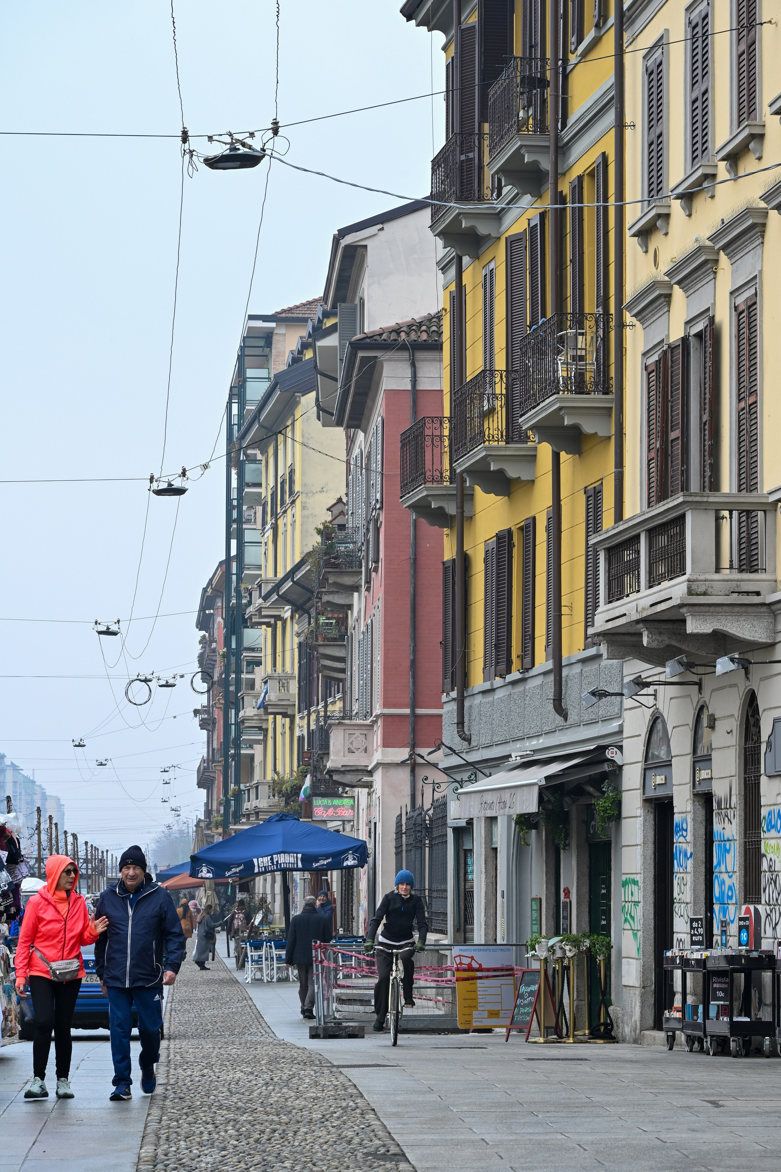 Milano: Navigli, City, Trams. Фотограф Минск