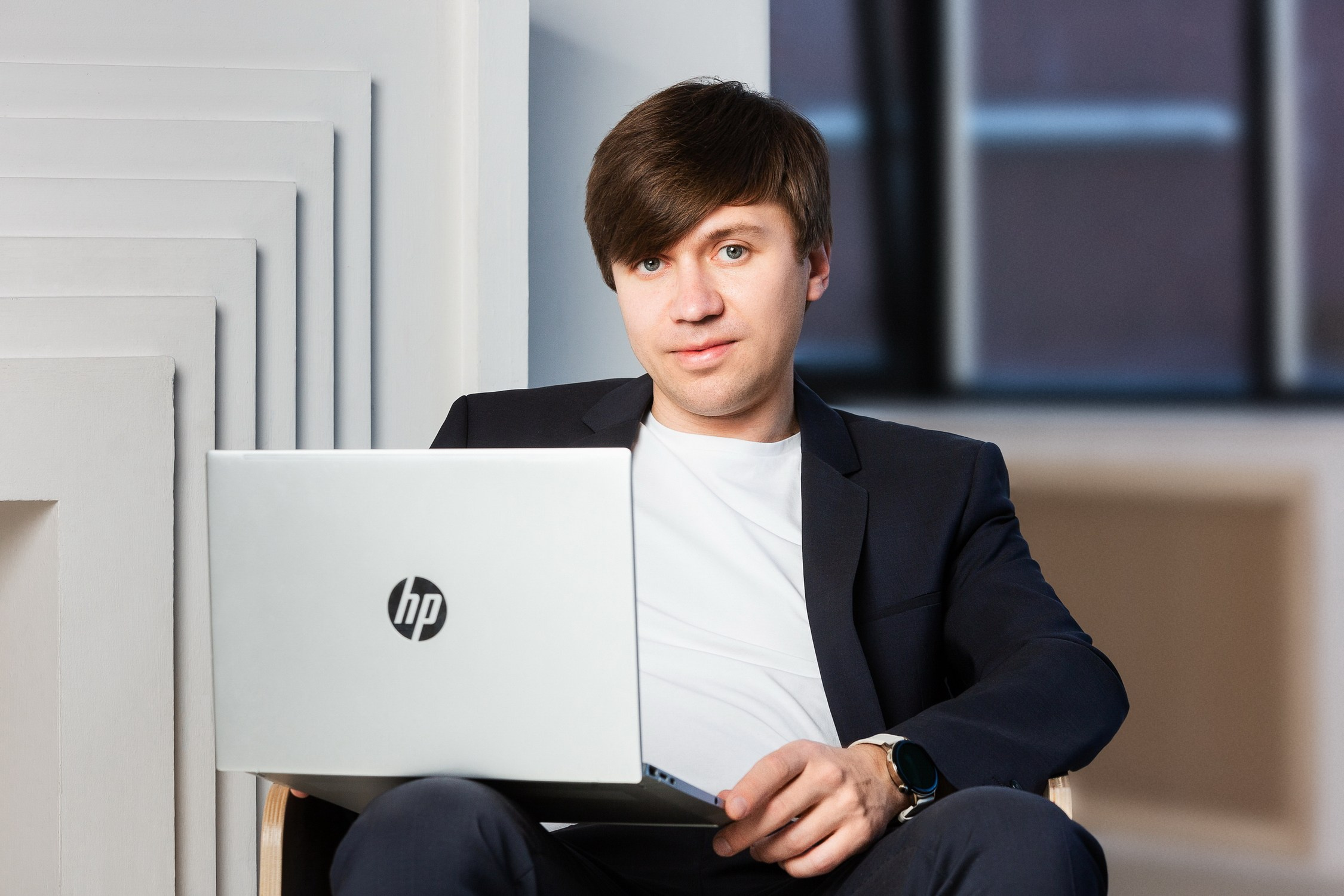 Портретная фотосъёмка для риелтора Сергея Крутикова. Профессиональный фотограф в Санкт-Петербурге. Сергей Пушкин