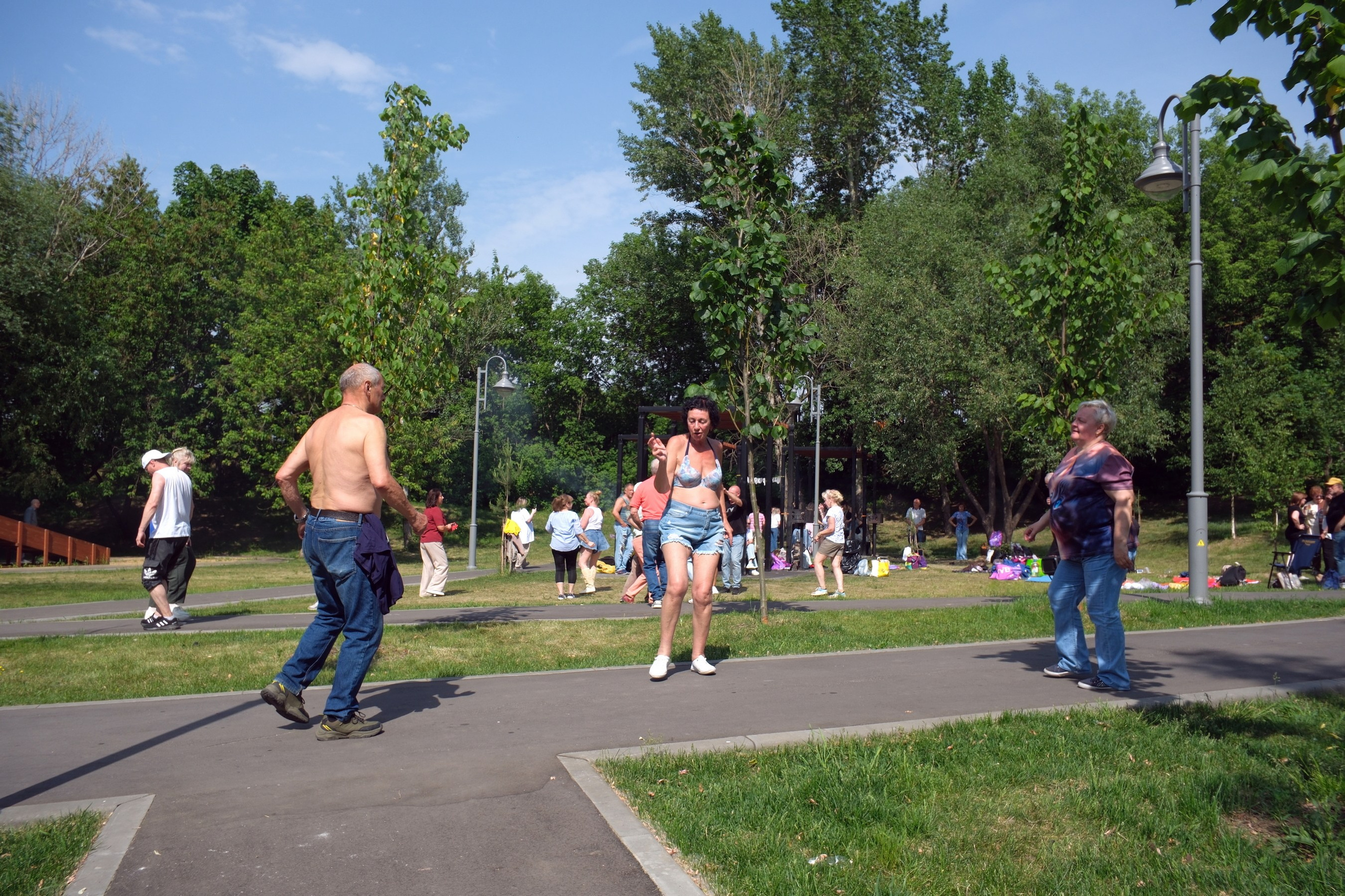 31.05.2025. Покровский парк. Активное долголетие. Улица, люди, жизнь…