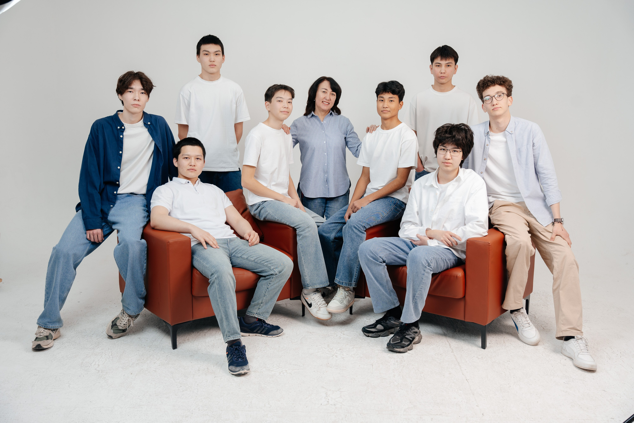 Общие кадры в студии. Выпускные альбомы в Нур-Султане (Астана) и по всему Казахстану