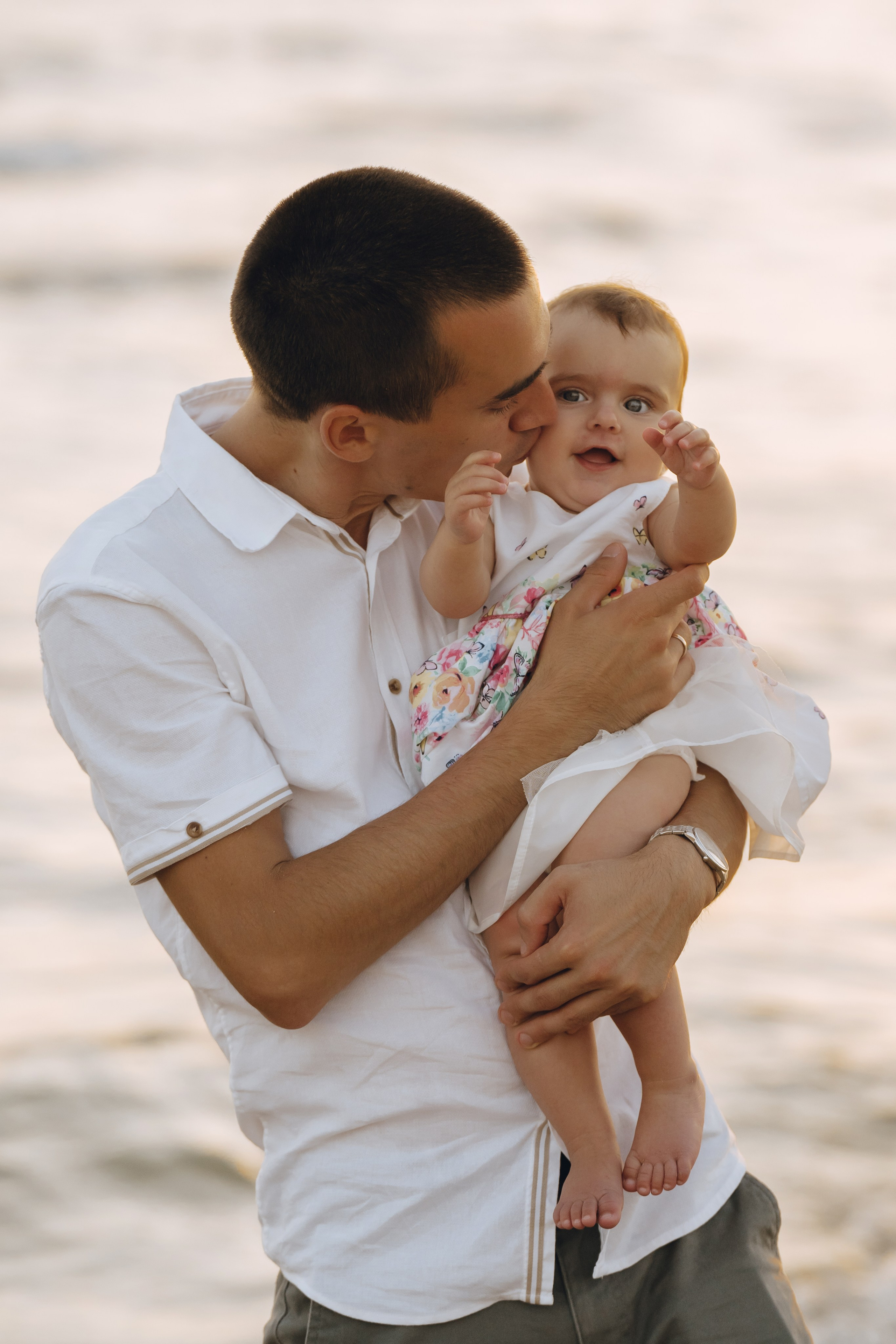 Семейная фотосессия на море в Анапе — тёплые моменты на закате, фотограф Анапа