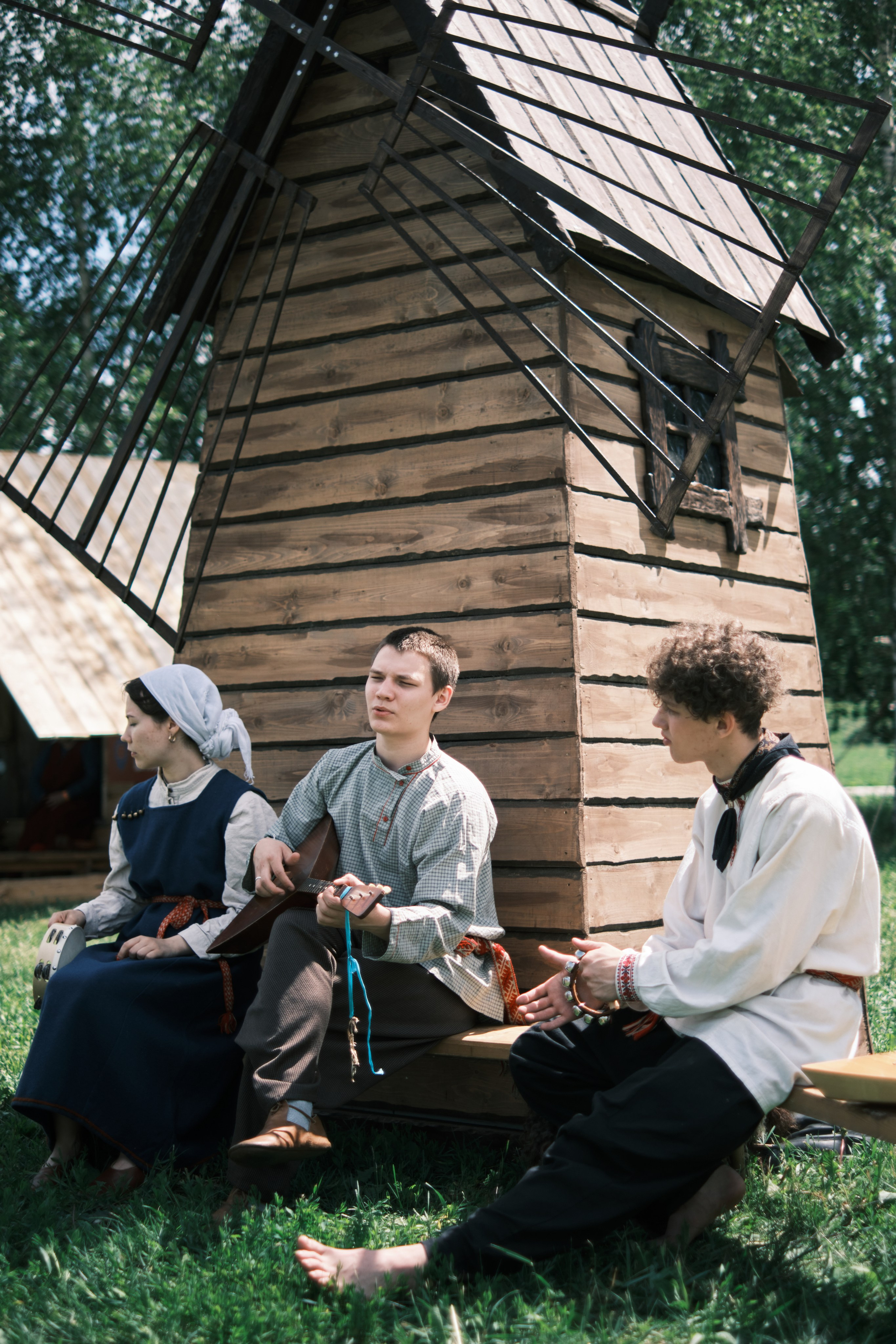 Земля Легенд: Солнце и медведь | Фест |. IS — Игорь Сержант | Фотография и рисунок