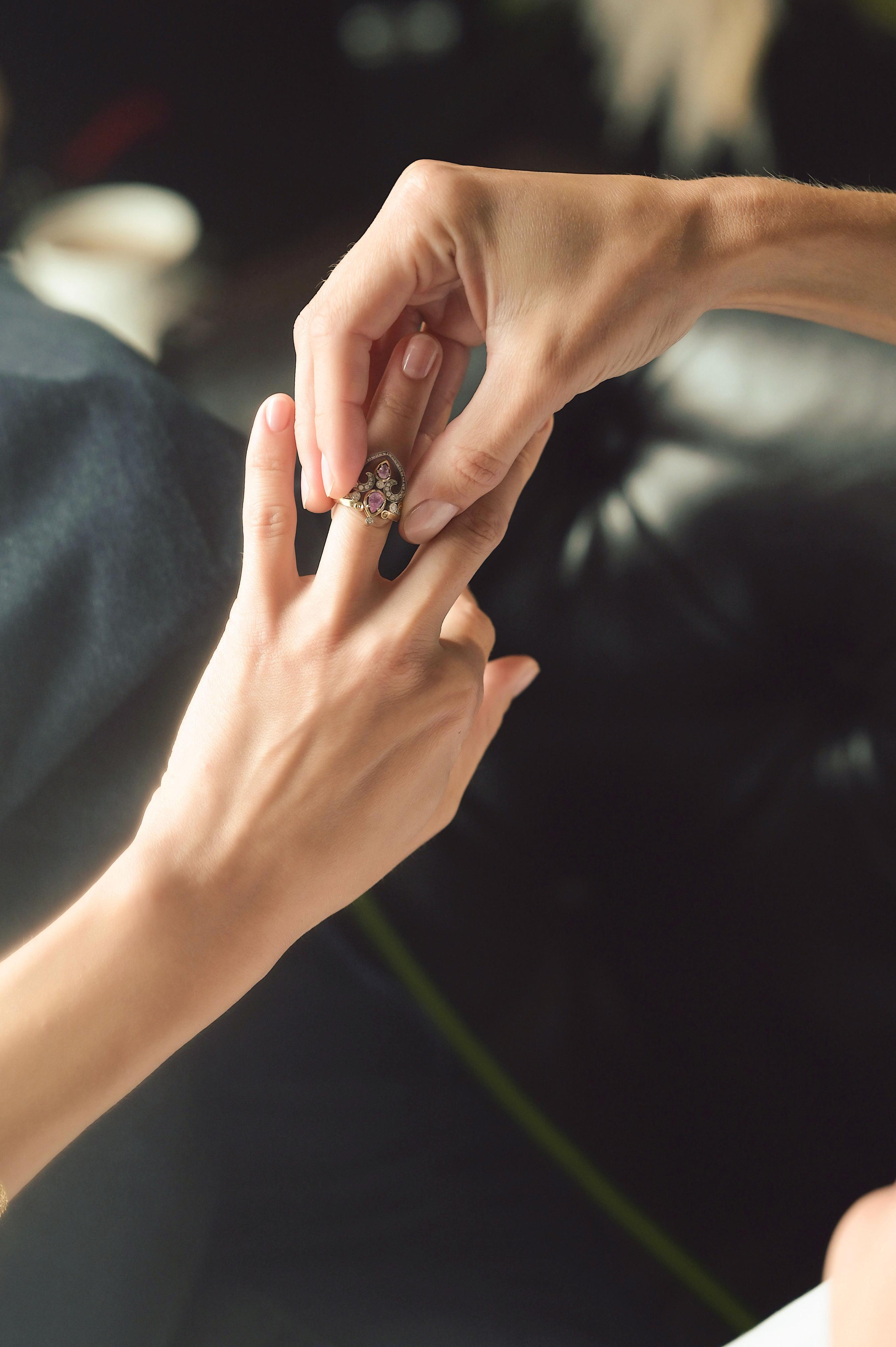 Съёмка для ювелирного бренда DYNASTY. Выпускные альбомы в современном стиле | Казань