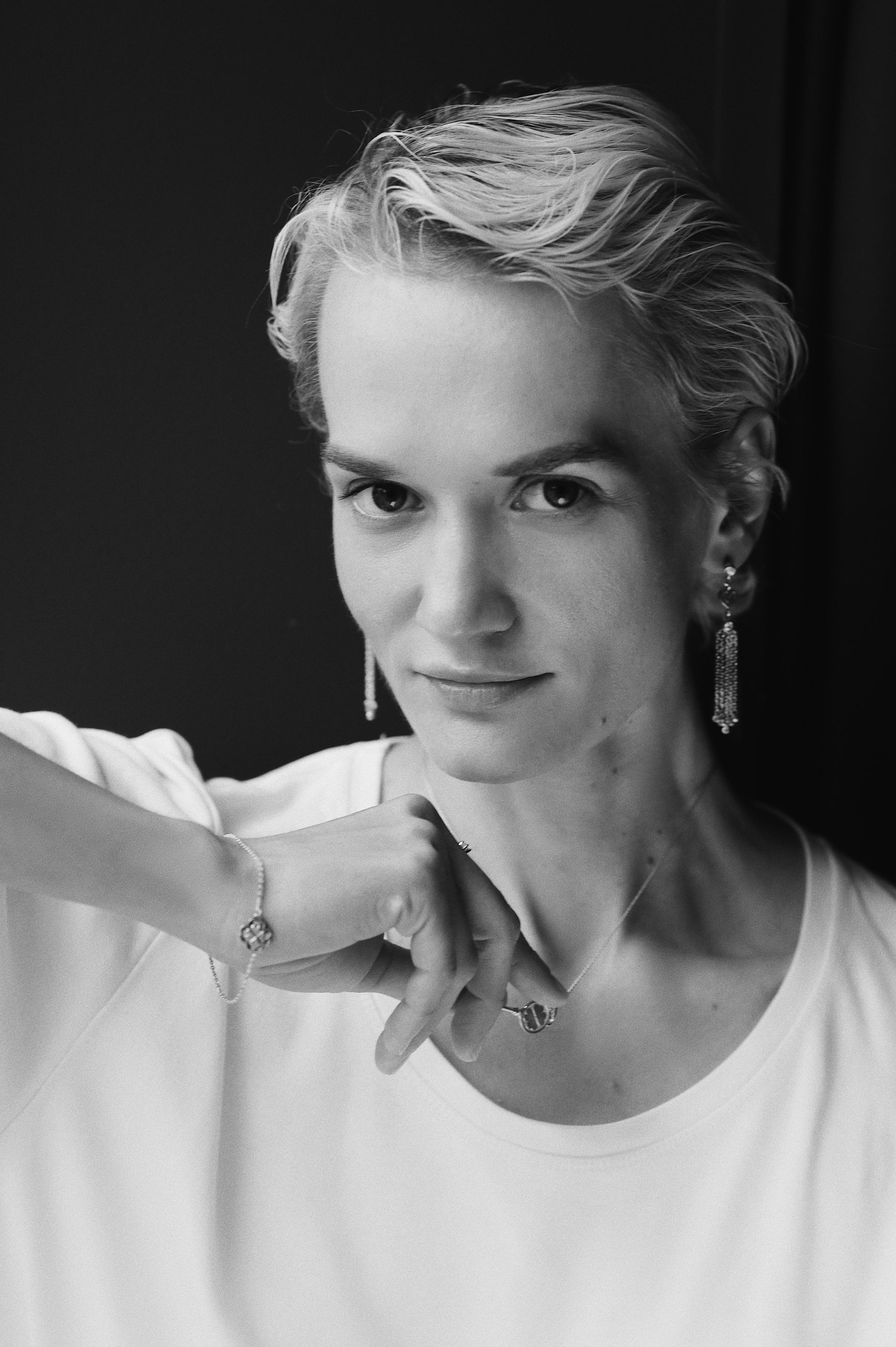 Съёмка для ювелирного бренда DYNASTY. Выпускные альбомы в современном стиле | Казань