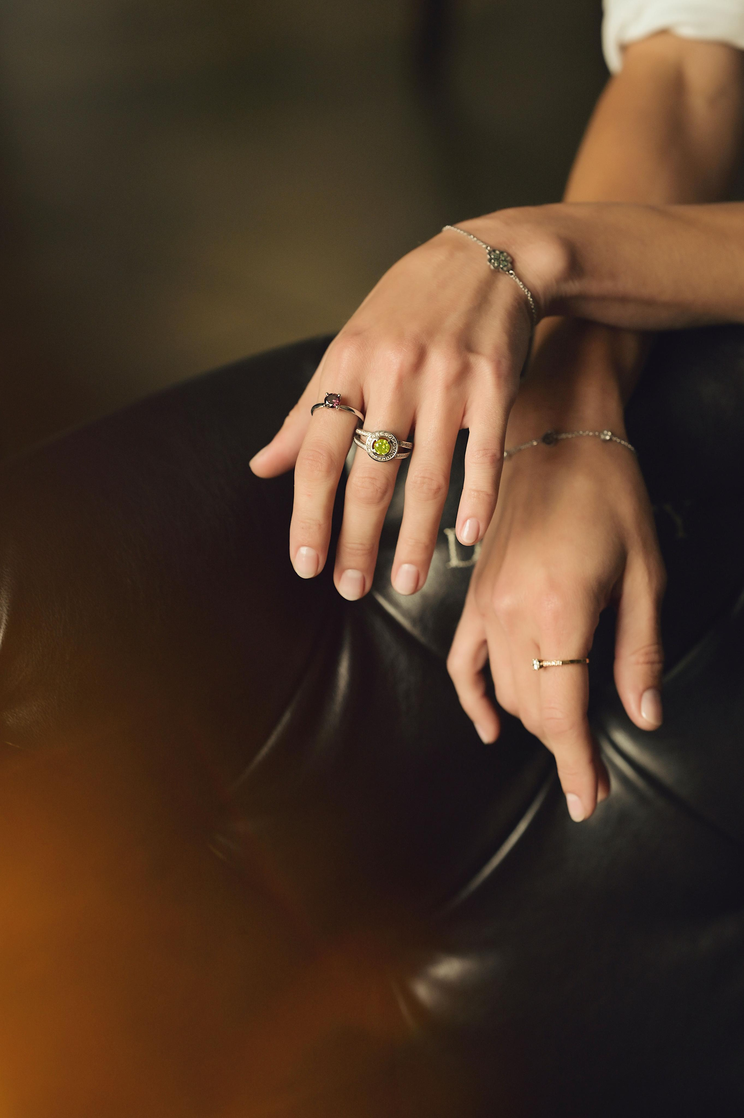 Съёмка для ювелирного бренда DYNASTY. Выпускные альбомы в современном стиле | Казань