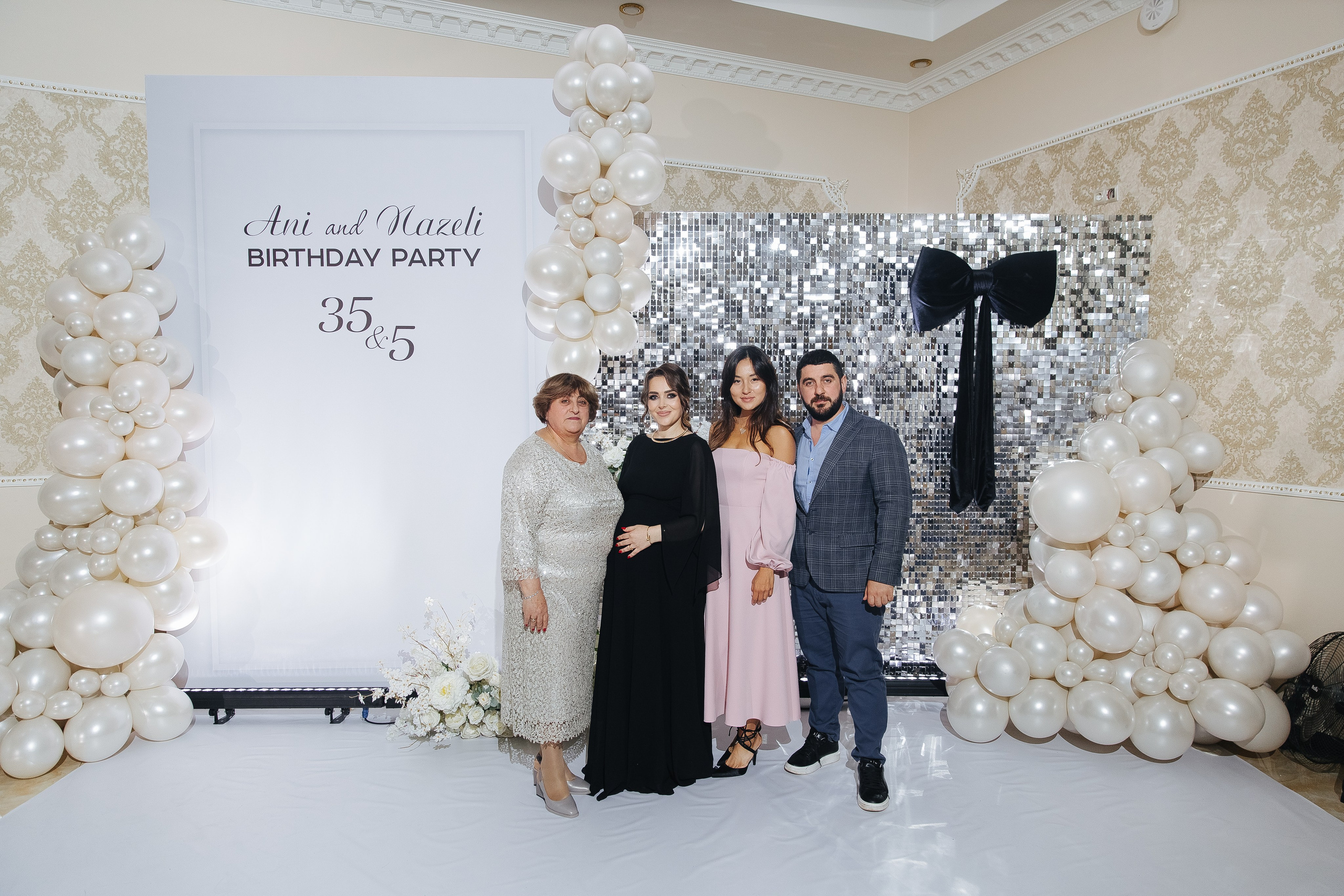 Ани и Назели. 35&5 День рождения, «Янтарь». Фотограф в Красноярске Надежда Воскресенская