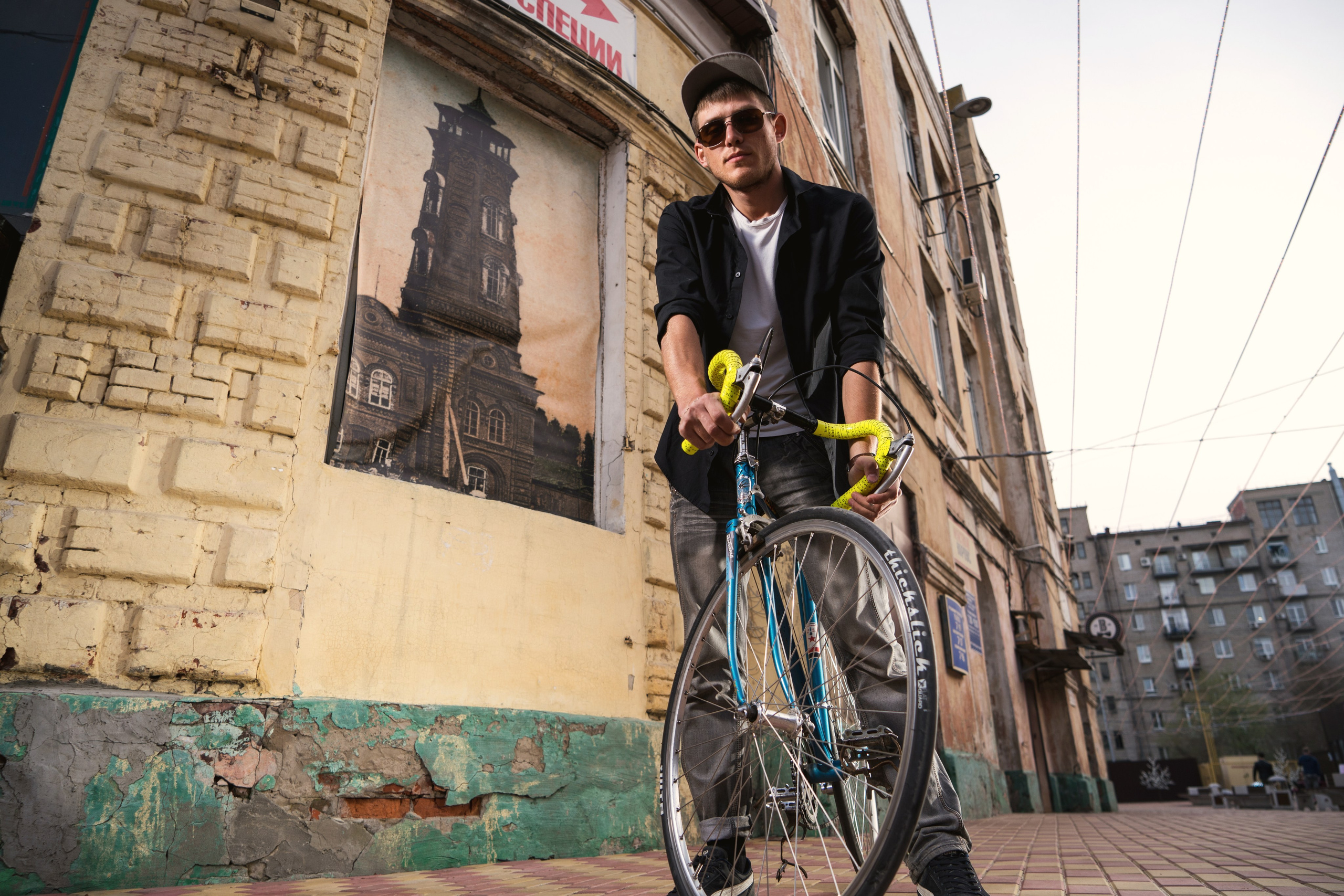 Алексей со своим ретро-велосипедом. Событийный фотограф Максим Бескоровайновнов