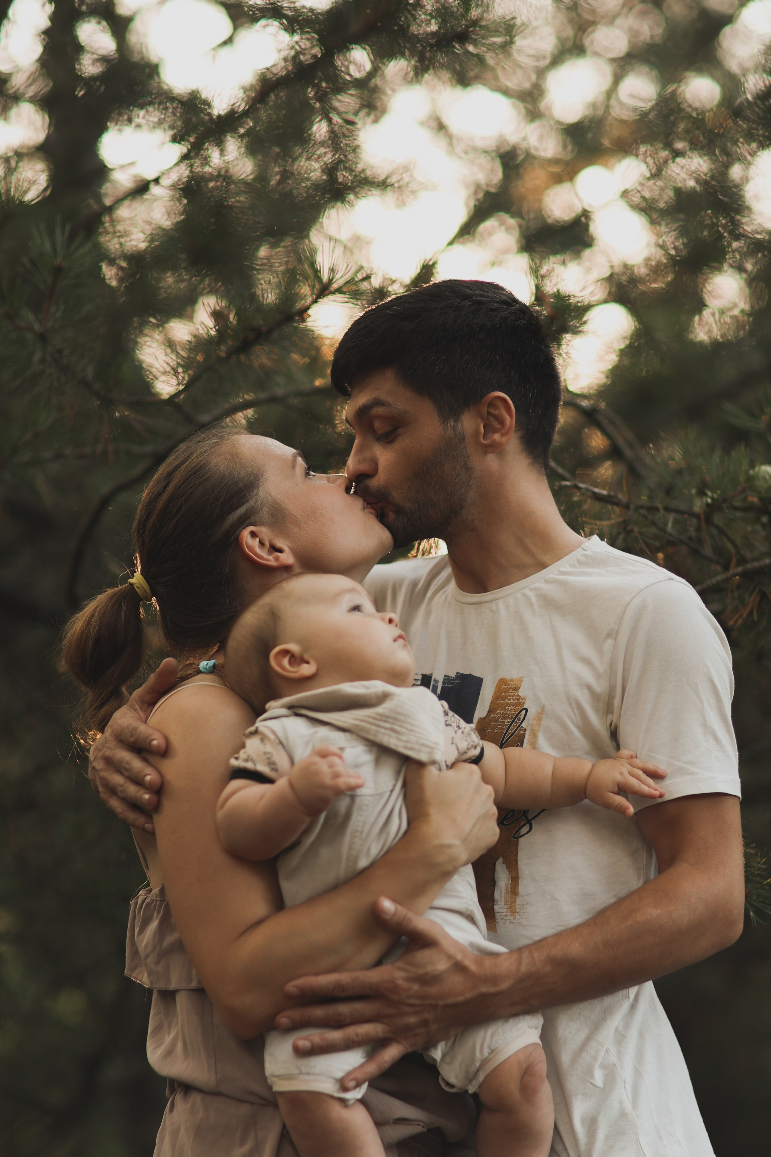 Ростислав с мамой и папой. Детский и семейный фотограф, съемка новорожденных Москва