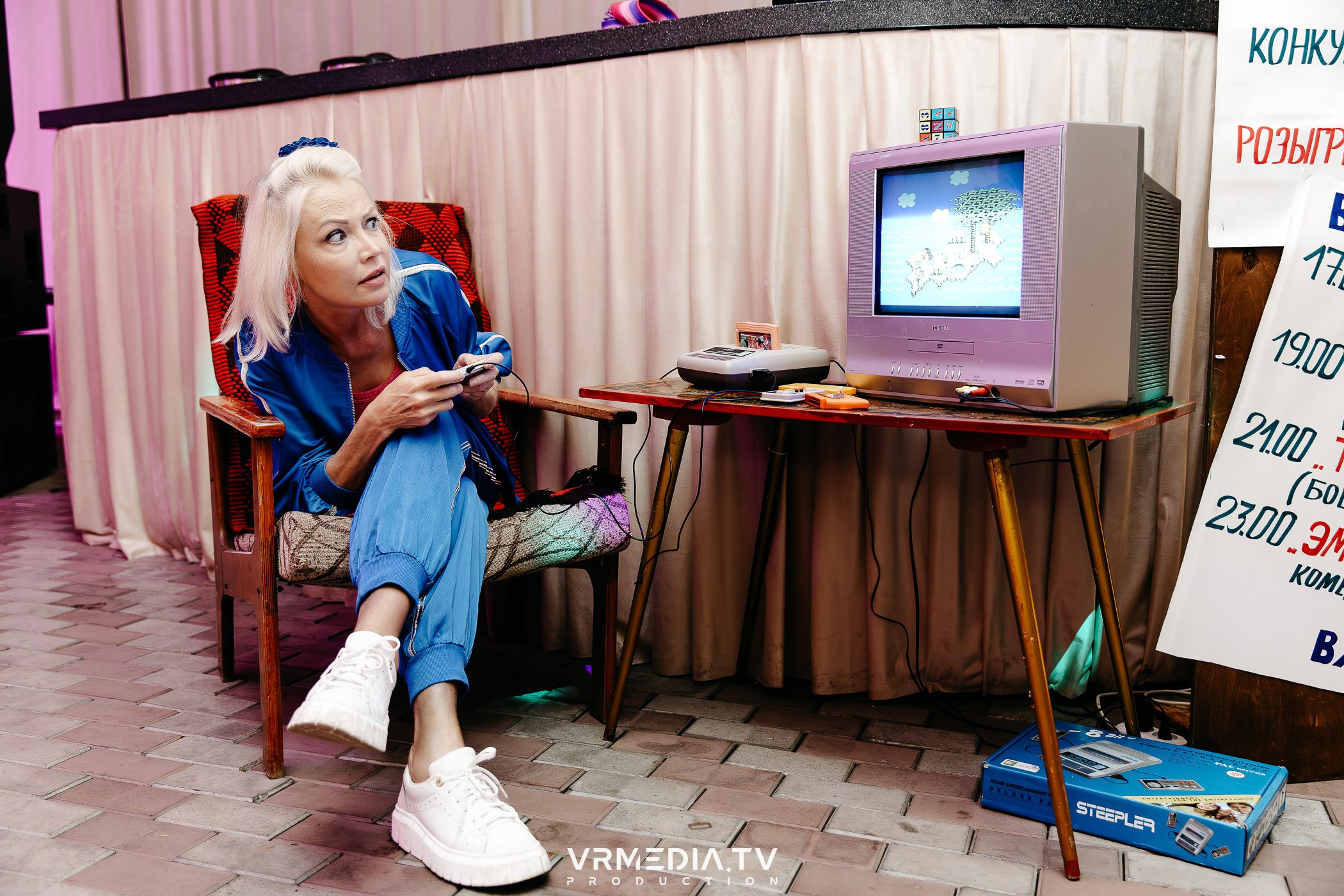 «Назад в 90-е!» в ресторане «Империя»