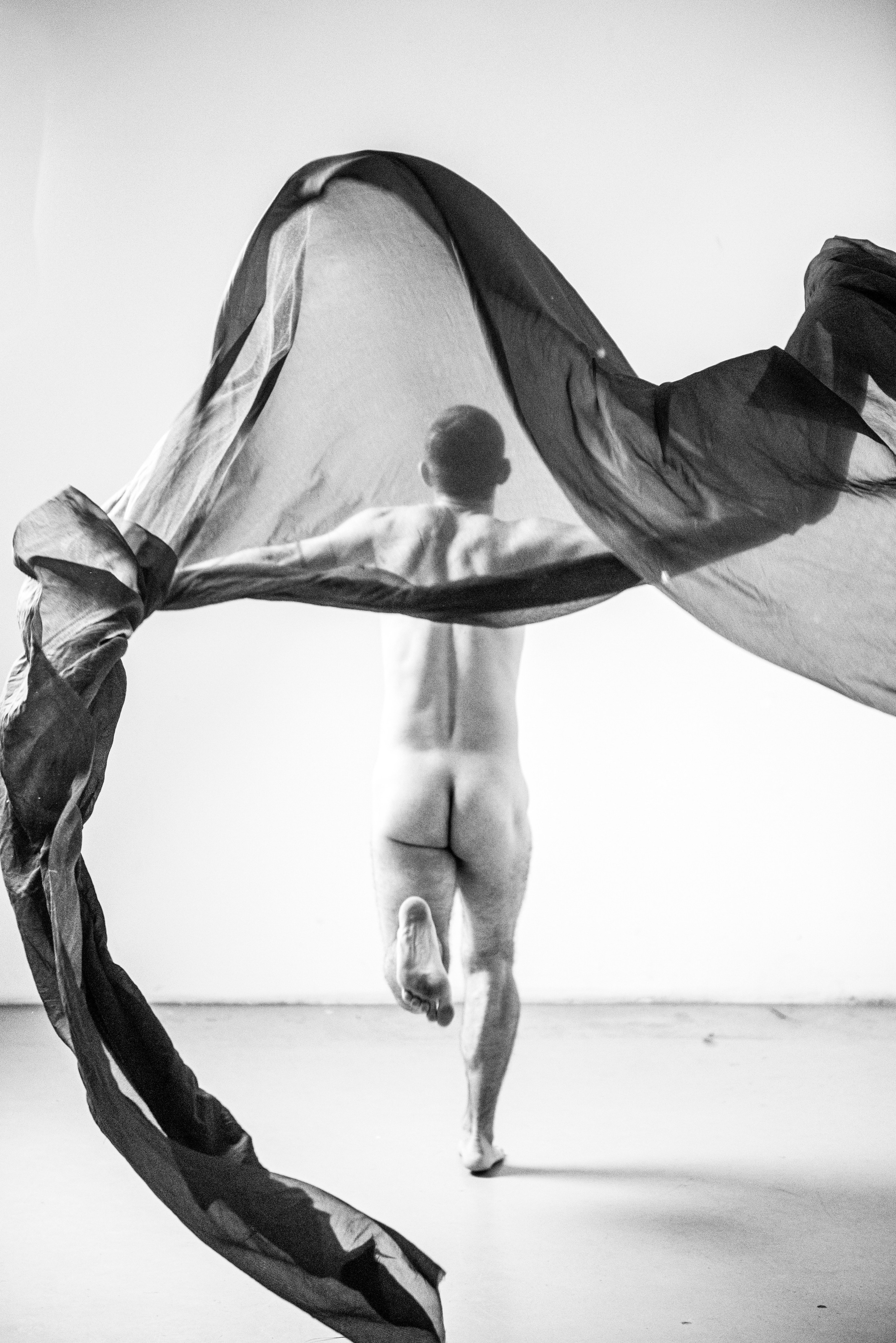 Юрий/ню/18+. Портретный и архитектурный фотограф в Москве и Санкт-Петербурге