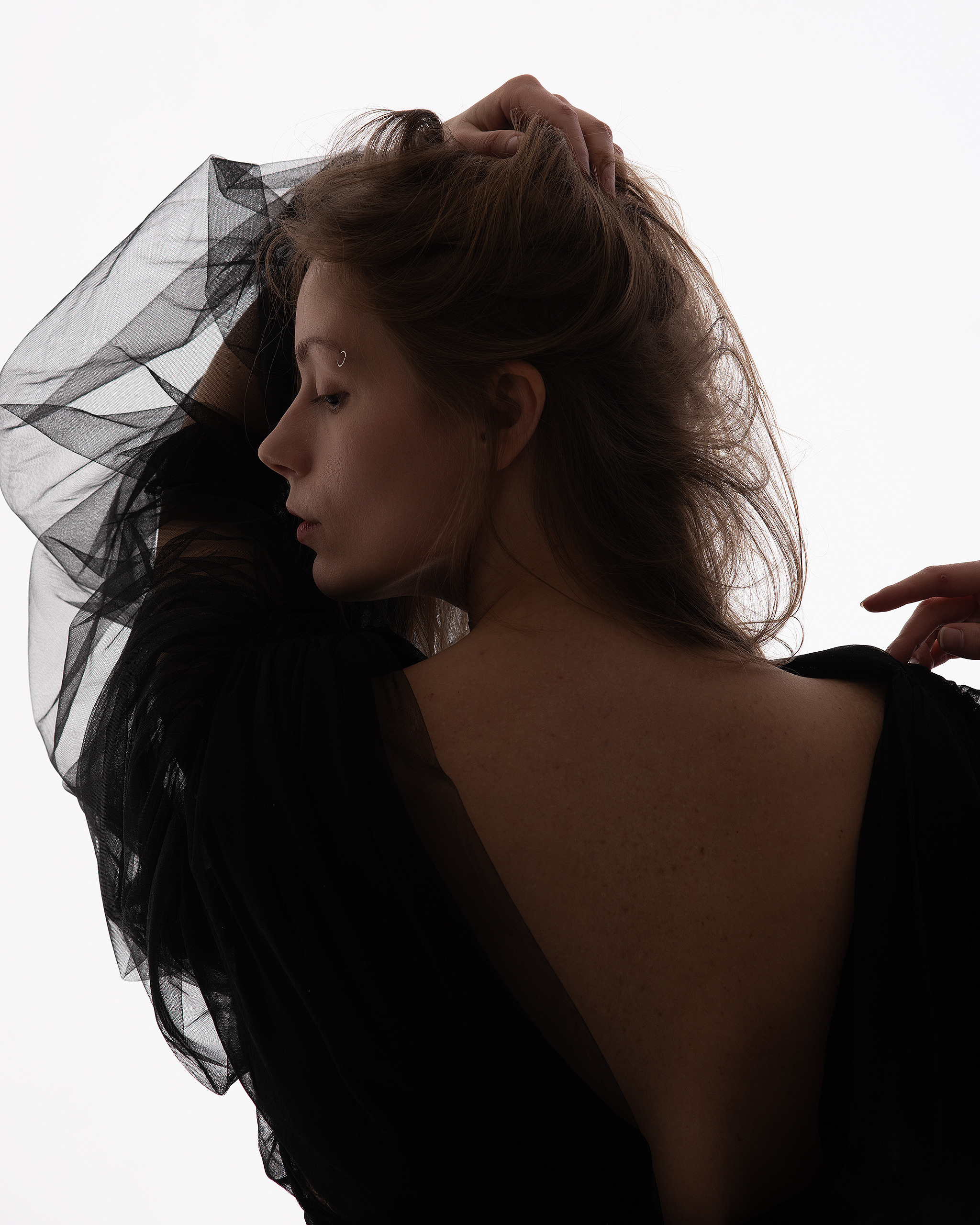 Студийная съемка женского портрета. Портретный фотограф Белград Матвей Кармаков