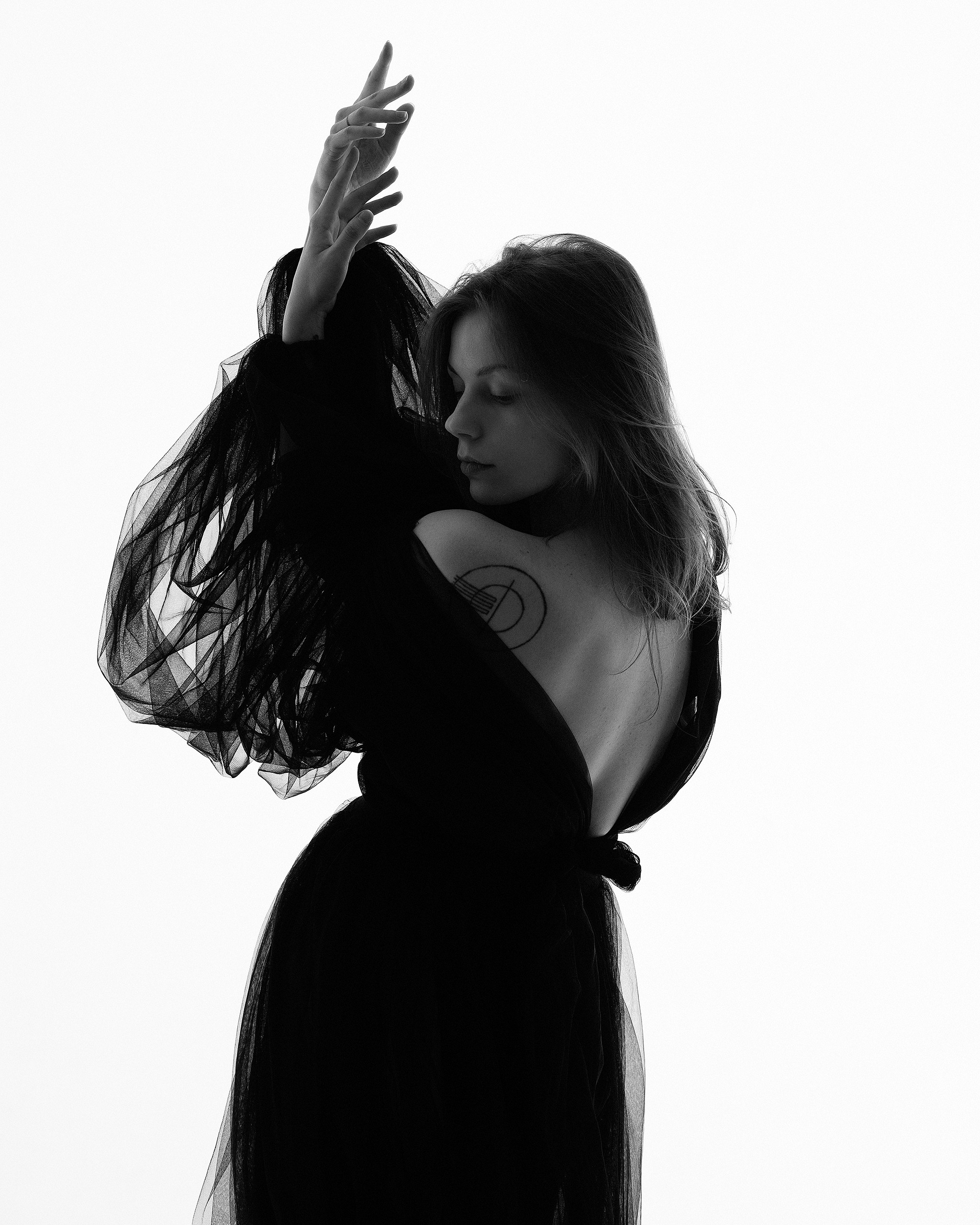 Студийная съемка женского портрета. Портретный фотограф Белград Матвей Кармаков