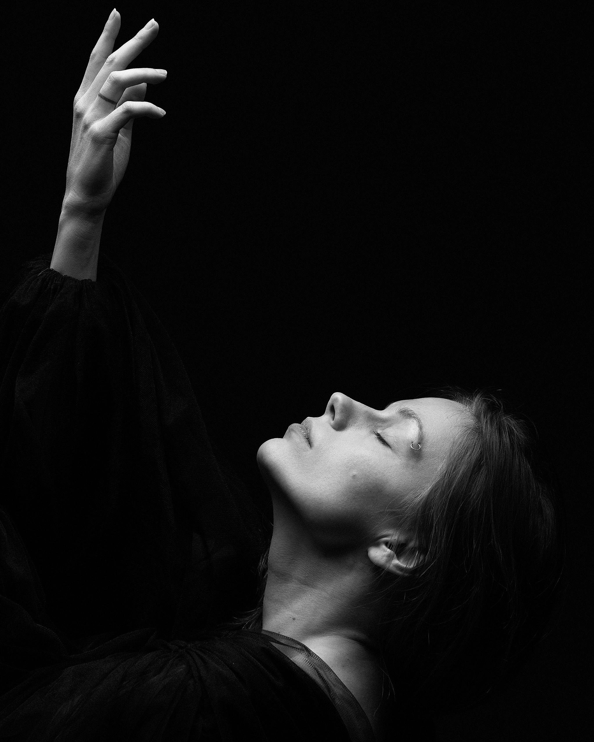 Студийная съемка женского портрета. Портретный фотограф Белград Матвей Кармаков