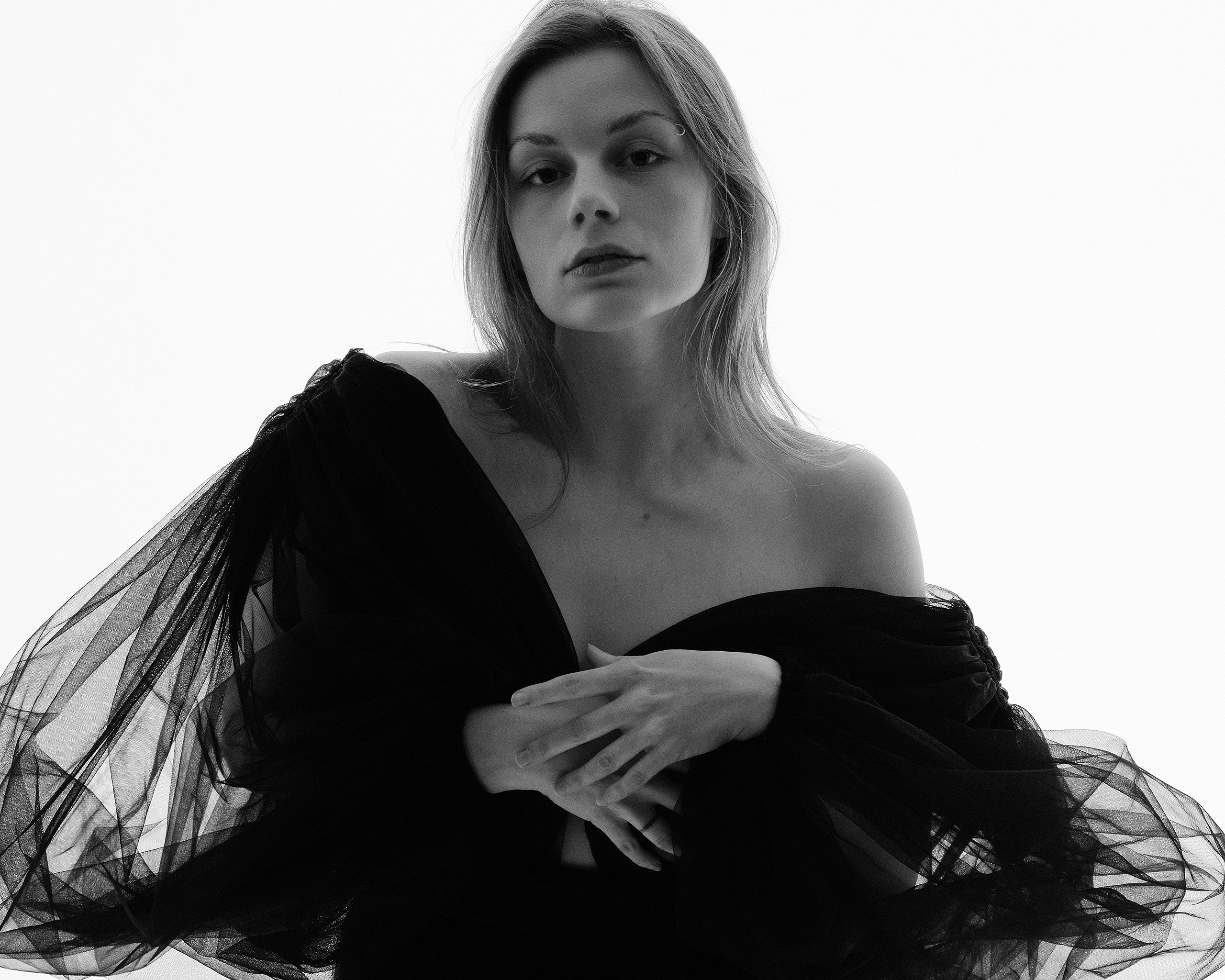 Студийная съемка женского портрета. Портретный фотограф Белград Матвей Кармаков