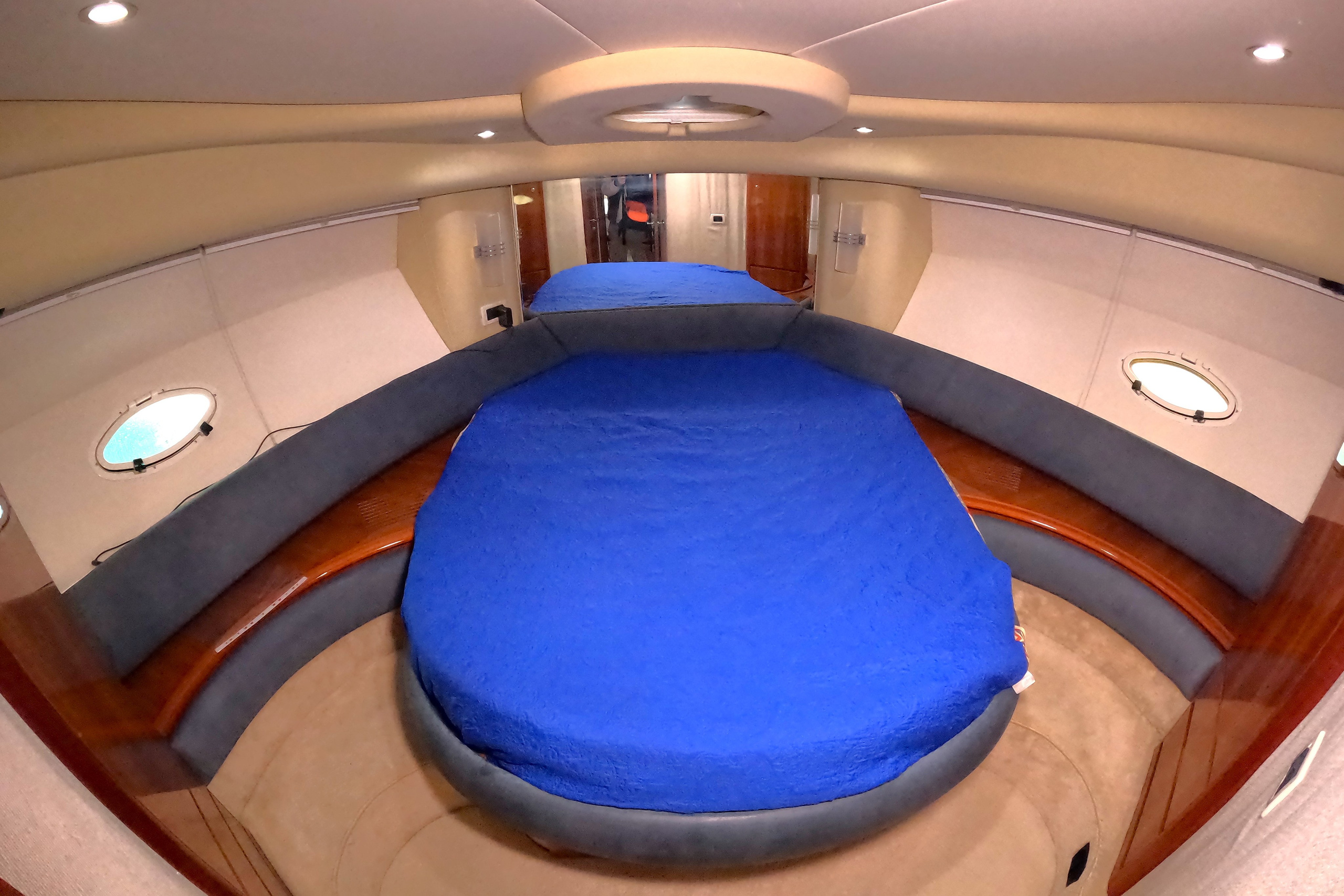 Яхта Санторини Аренда Яхты в Сочи Яхтанаморе YACHTNAMORE YACHTANAMORE