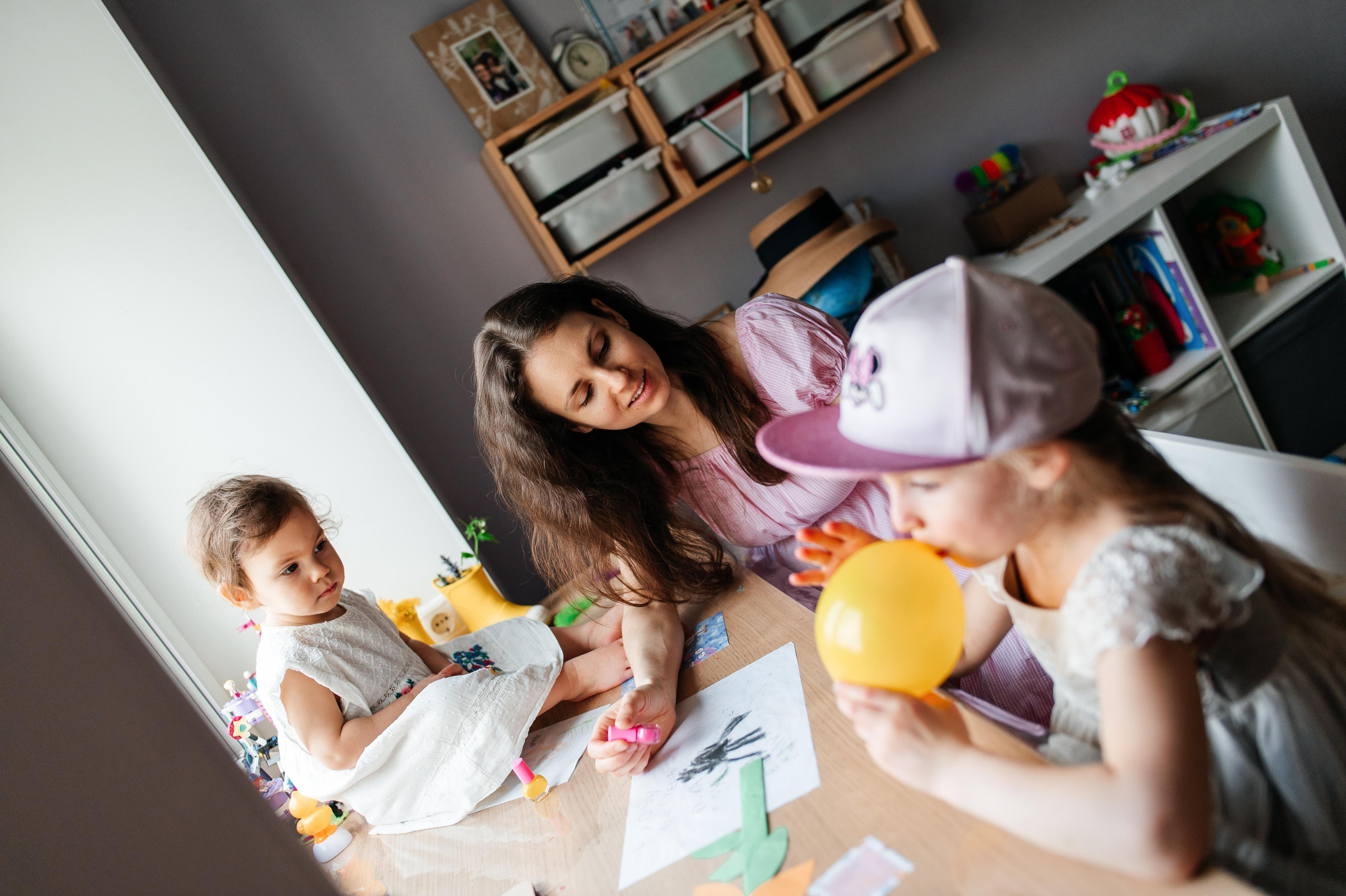Домашняя девчачья фотосессия. Семейный фотограф. Lifestyle. Москва. Анастасия Михайлова