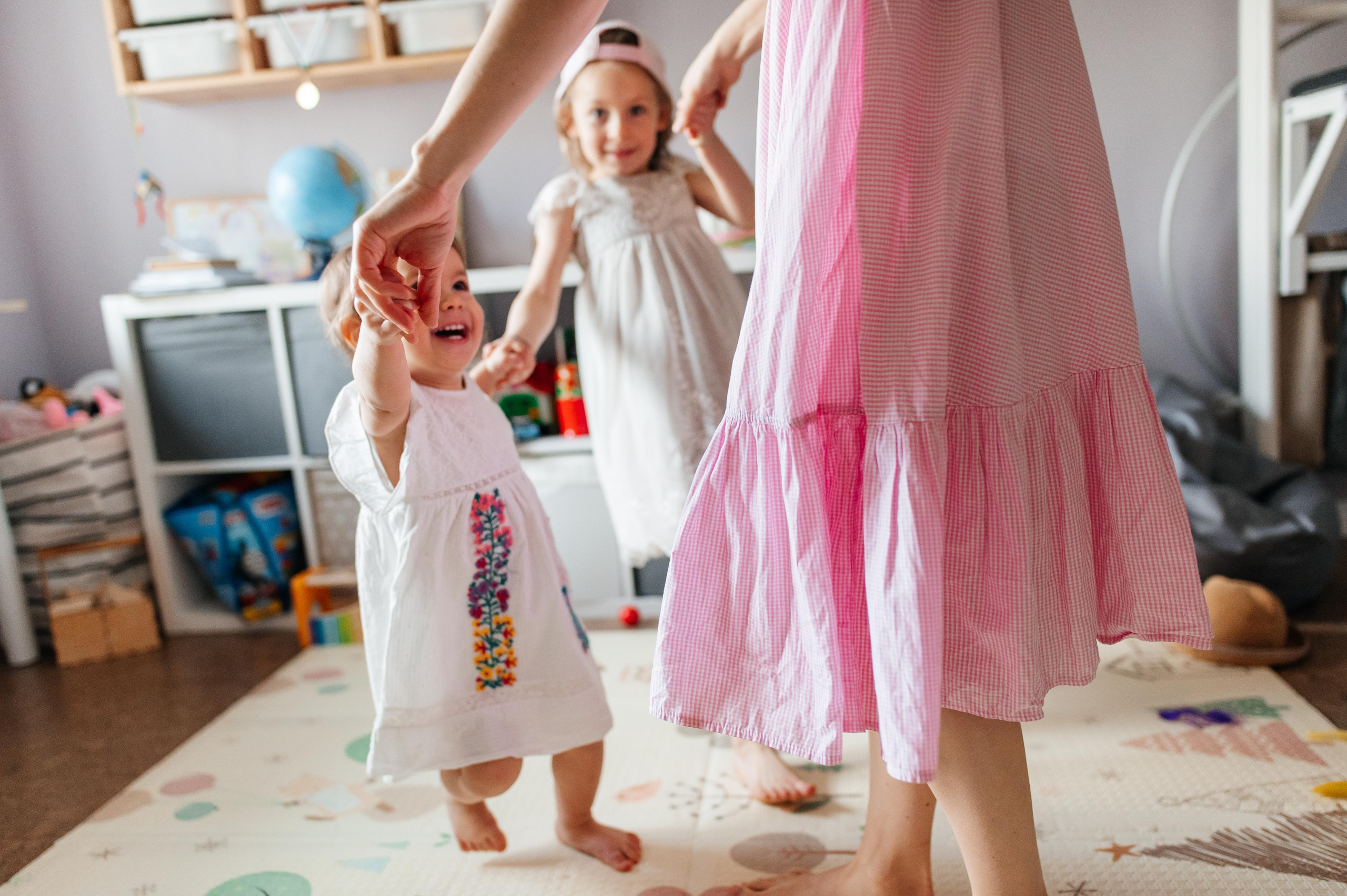 Домашняя девчачья фотосессия. Семейный фотограф. Lifestyle. Москва. Анастасия Михайлова