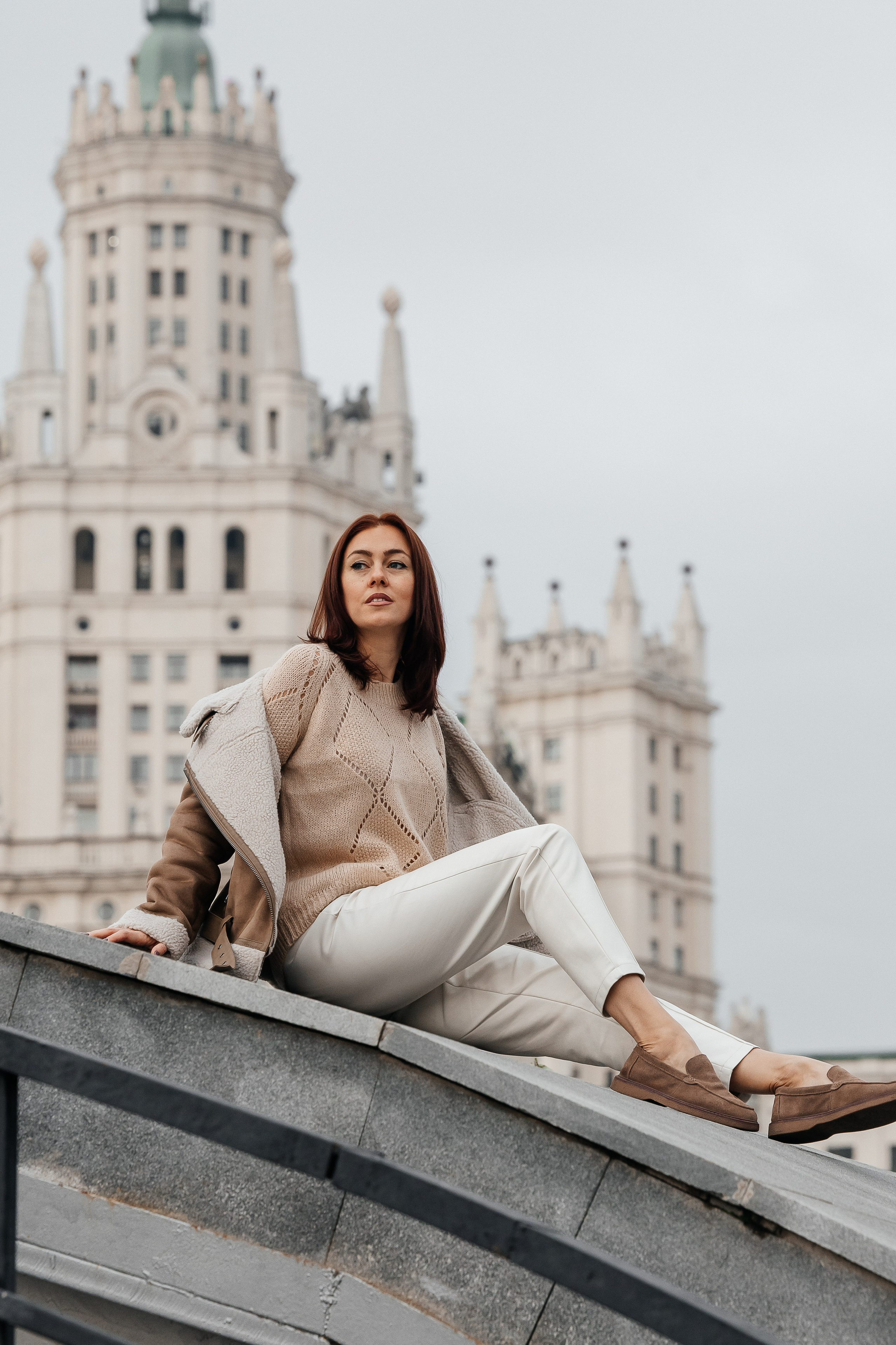 Прогулка у высотки на Котельнической набережной. Свадебный и семейный фотограф в Москве Красинская Мария