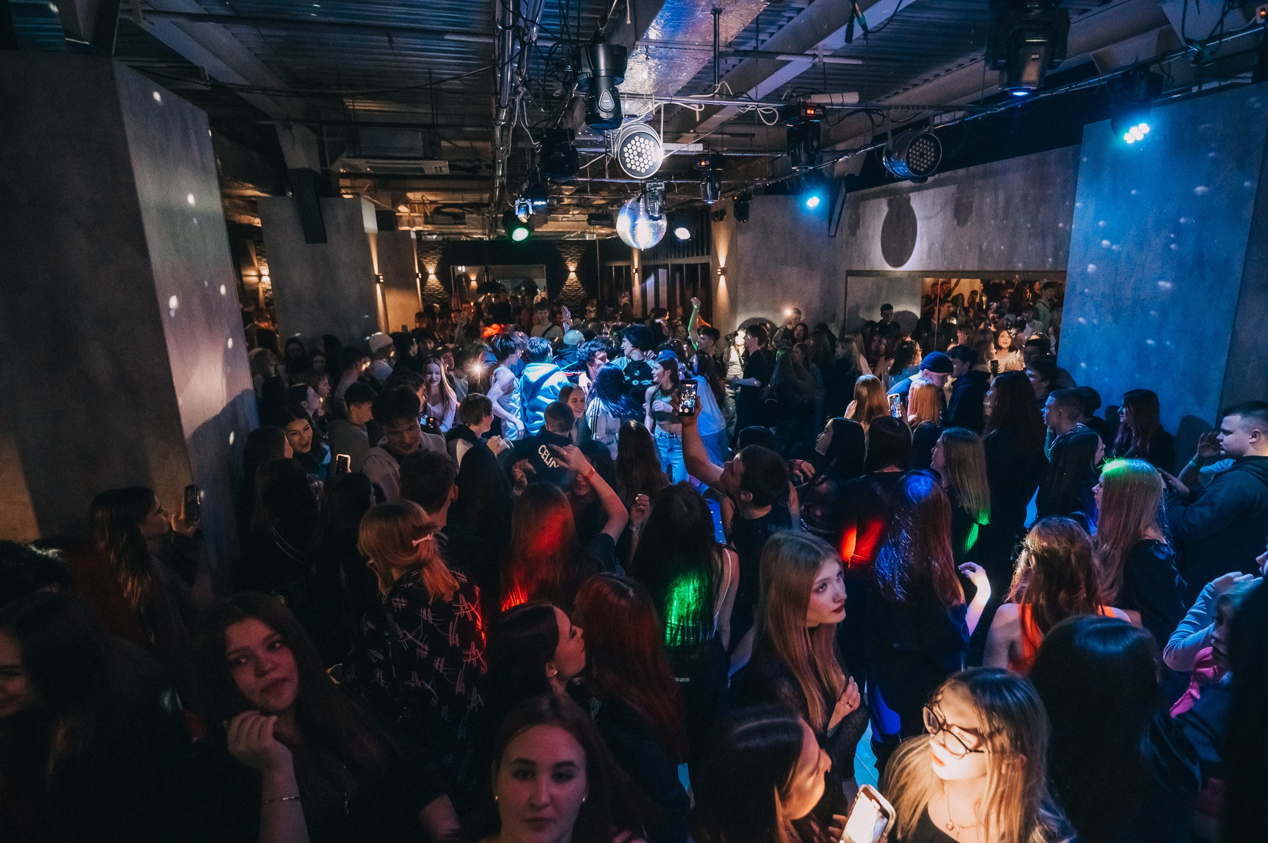 8 MARCH WOMENS DAY PARTY. Фотограф в Кемерово Владислав Шульц