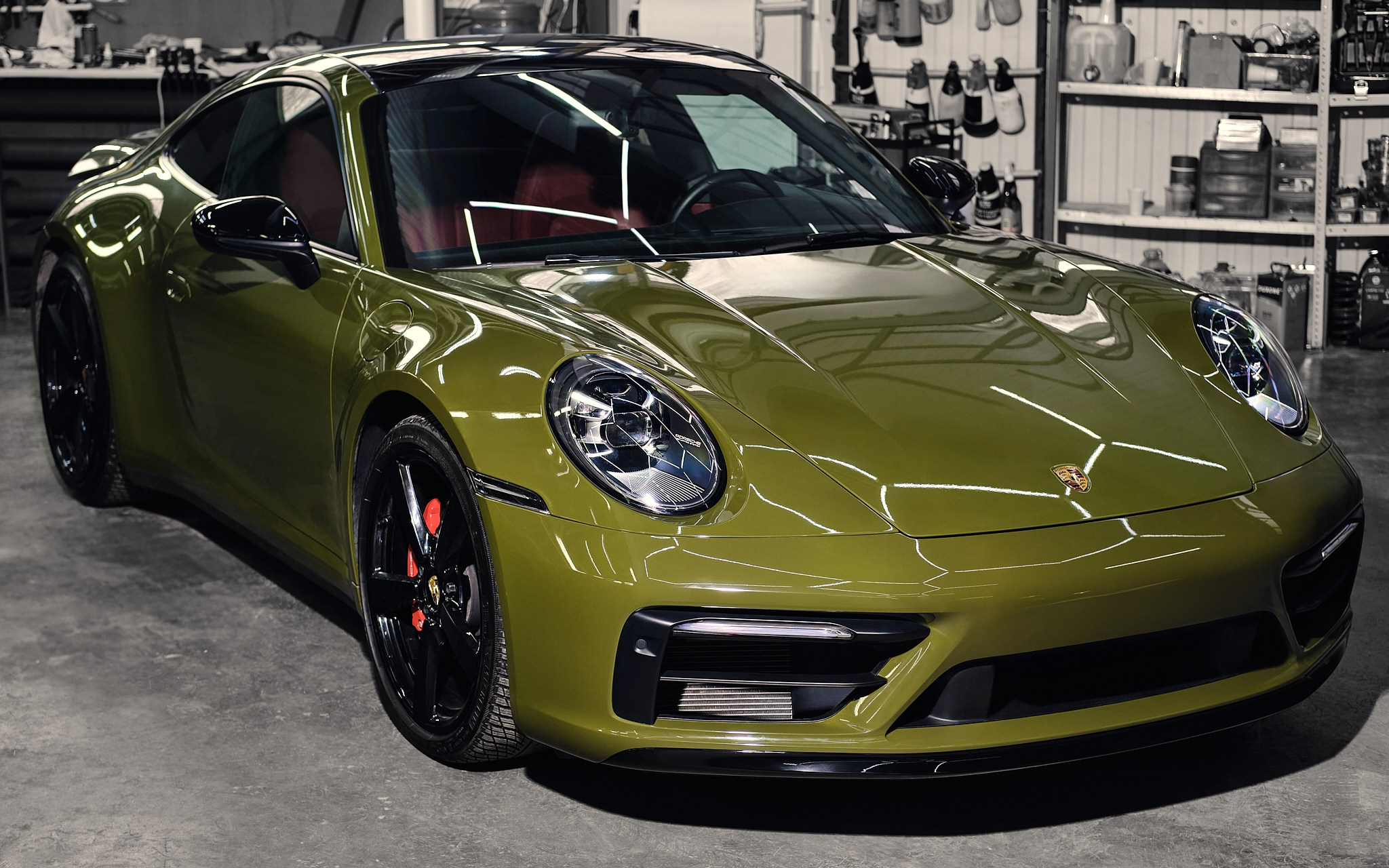 Porsche Khaki green. Рекламная фото и видео съёмка в Екатеринбурге