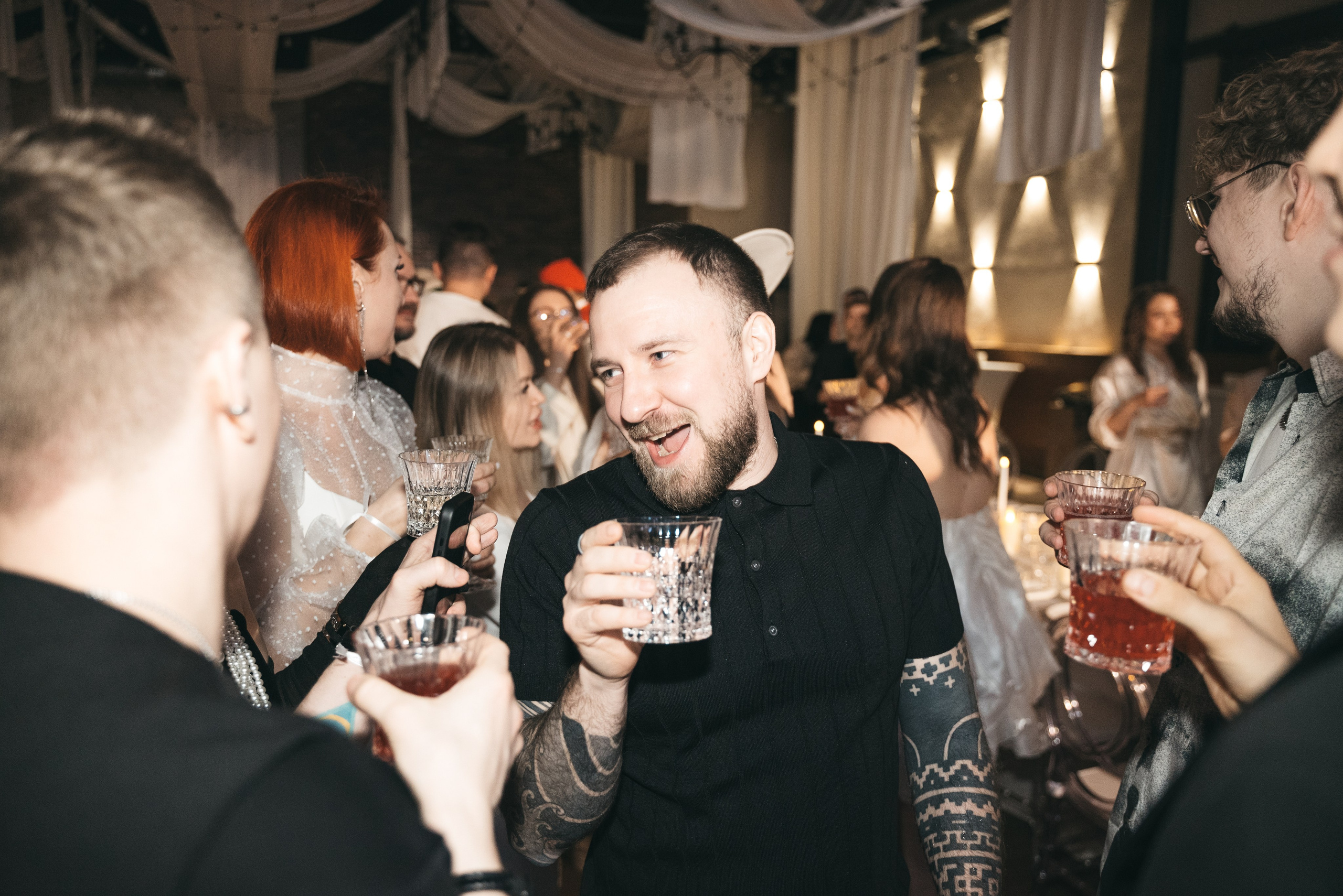 WhiteRoom Pre-wedding. Репортажный и свадебный фотограф в Сургуте