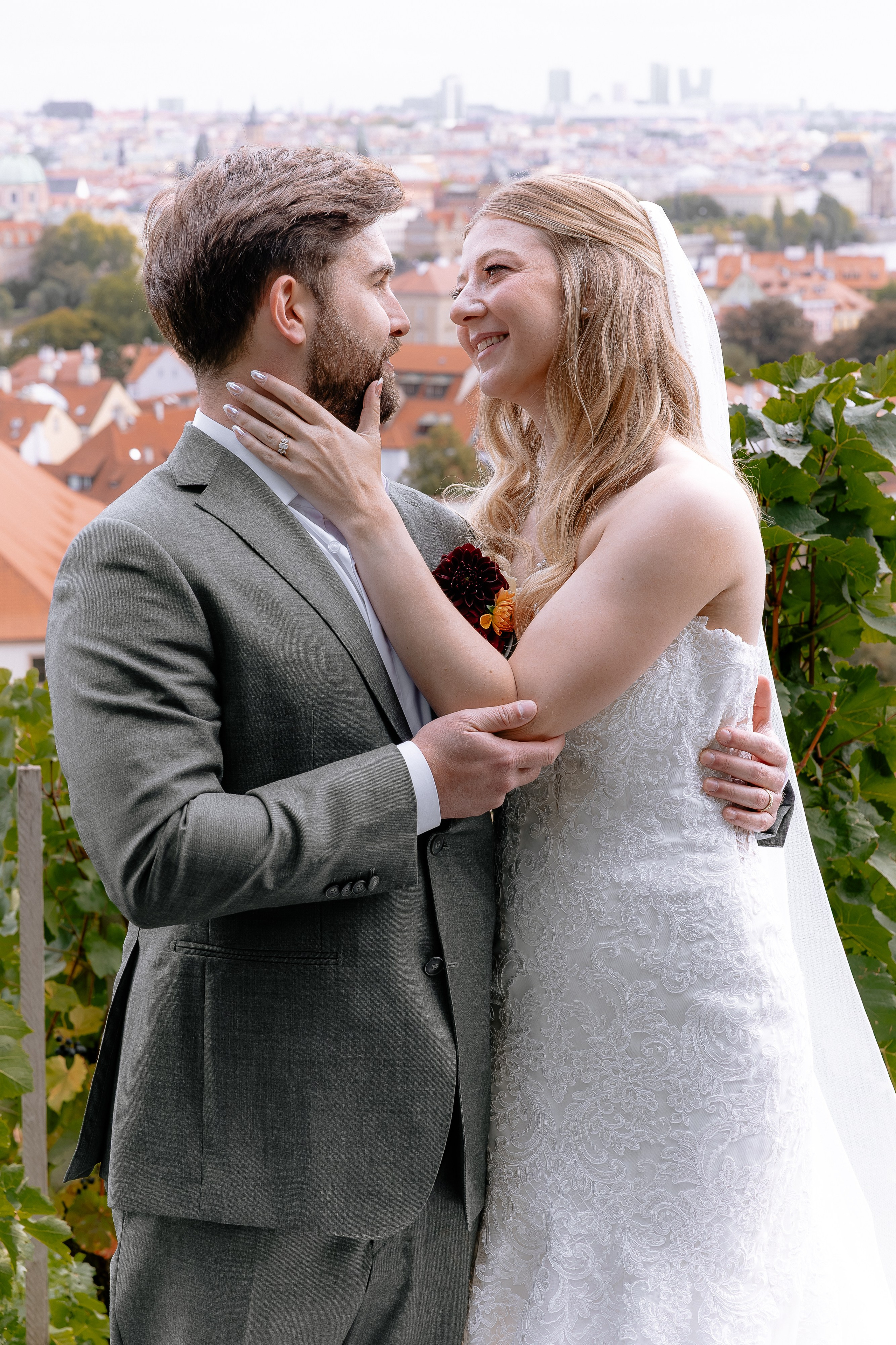 Komorní svatba ve Villa Richter v Praze | EltoPhoto