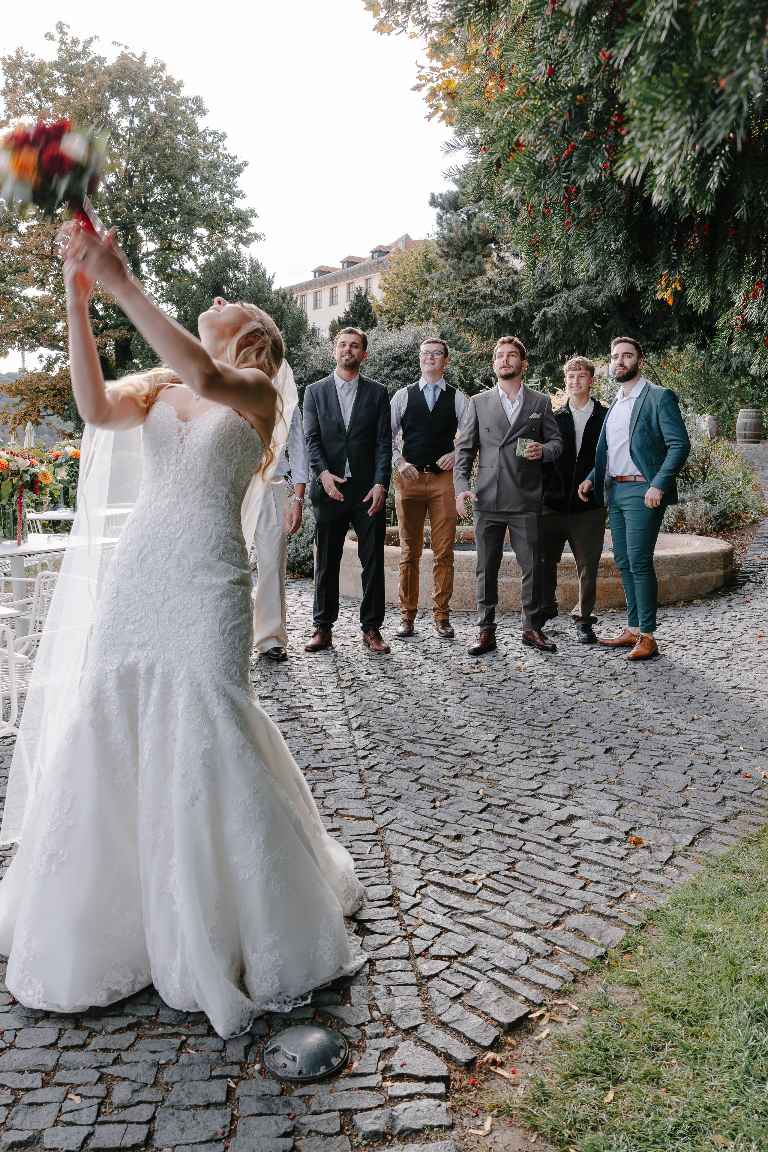 Komorní svatba ve Villa Richter v Praze | EltoPhoto
