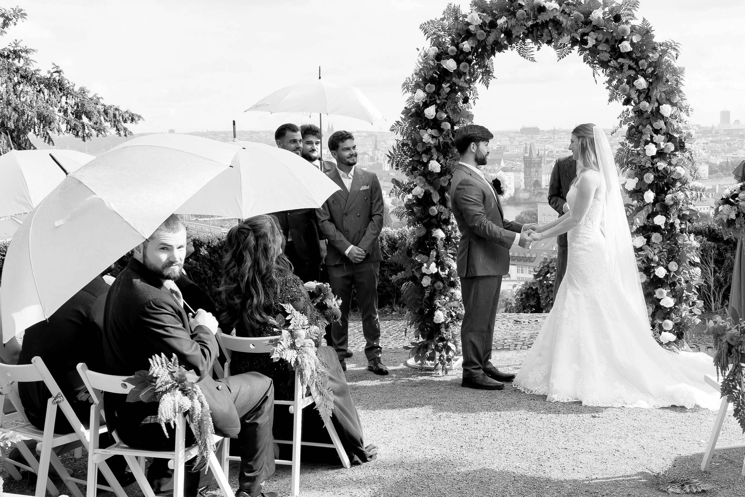 Komorní svatba ve Villa Richter v Praze | EltoPhoto