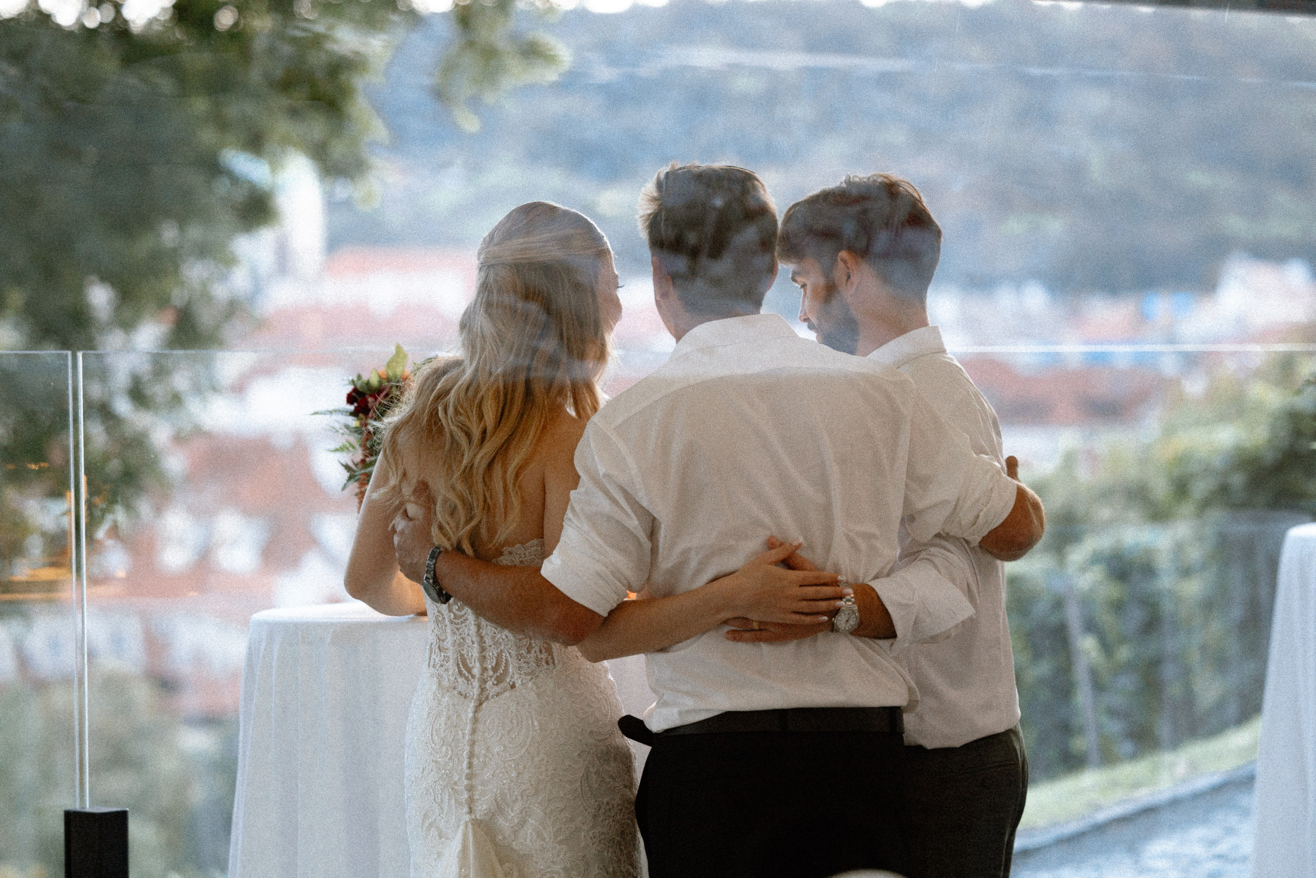 Komorní svatba ve Villa Richter v Praze | EltoPhoto