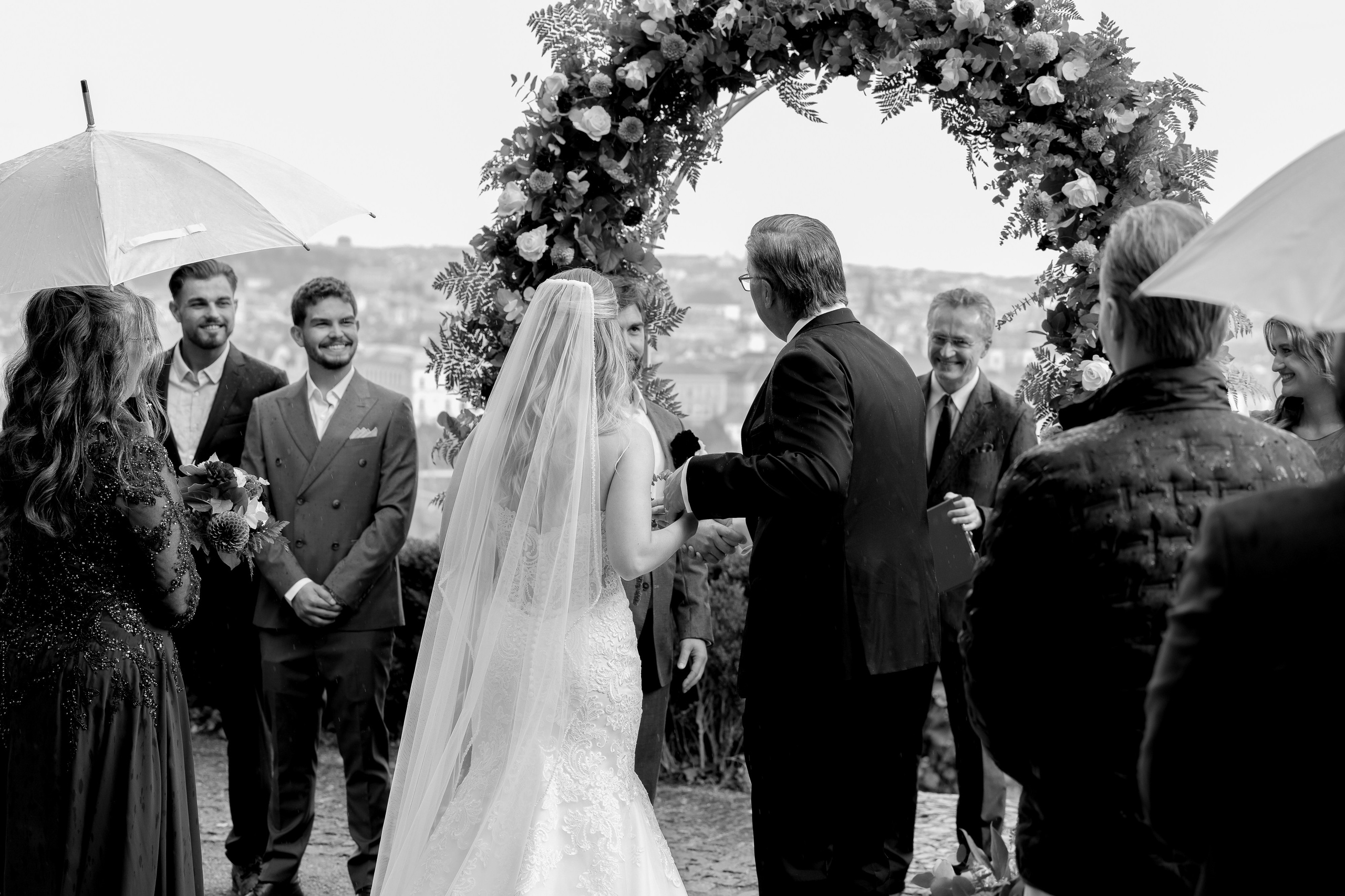 Komorní svatba ve Villa Richter v Praze | EltoPhoto