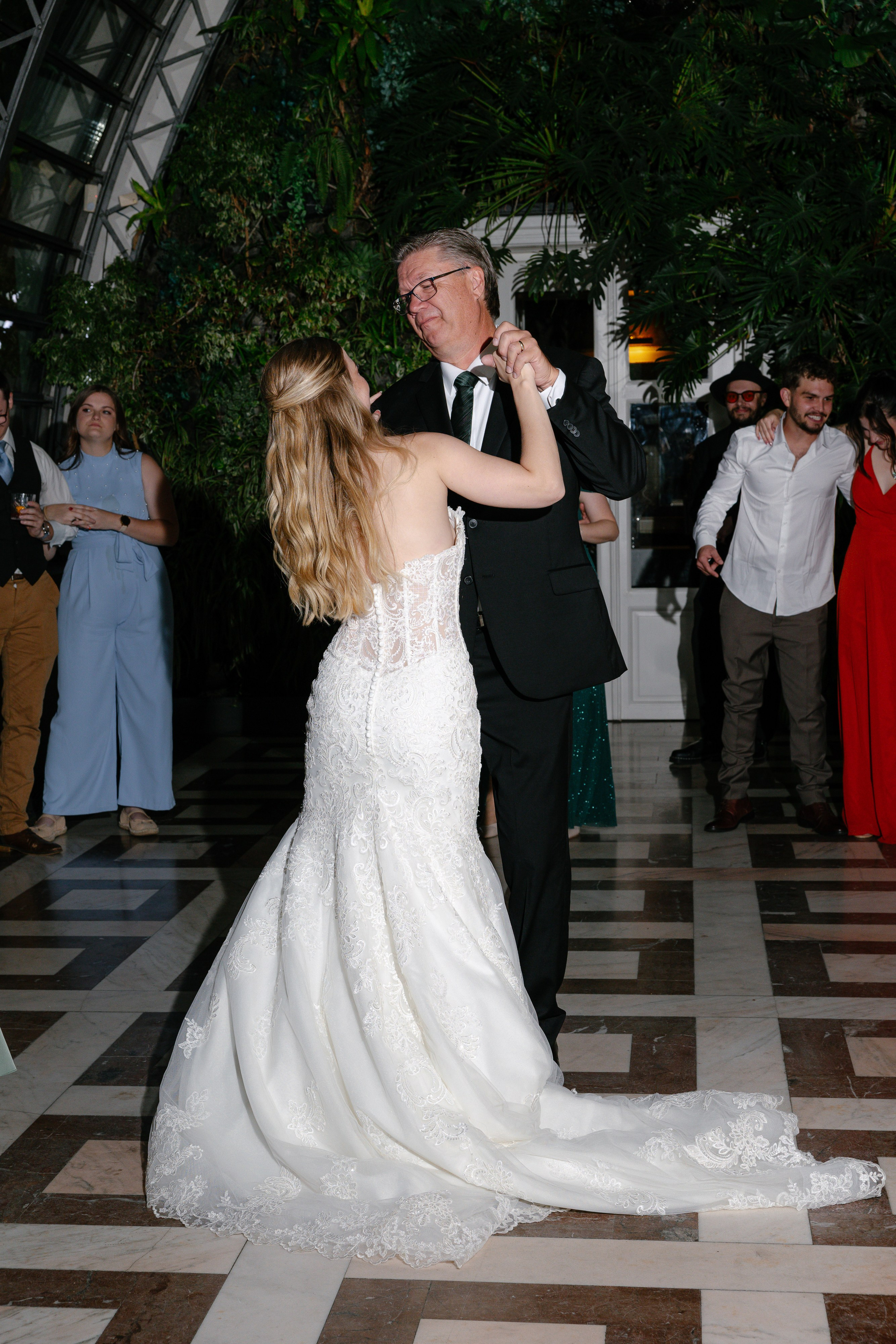 Komorní svatba ve Villa Richter v Praze | EltoPhoto