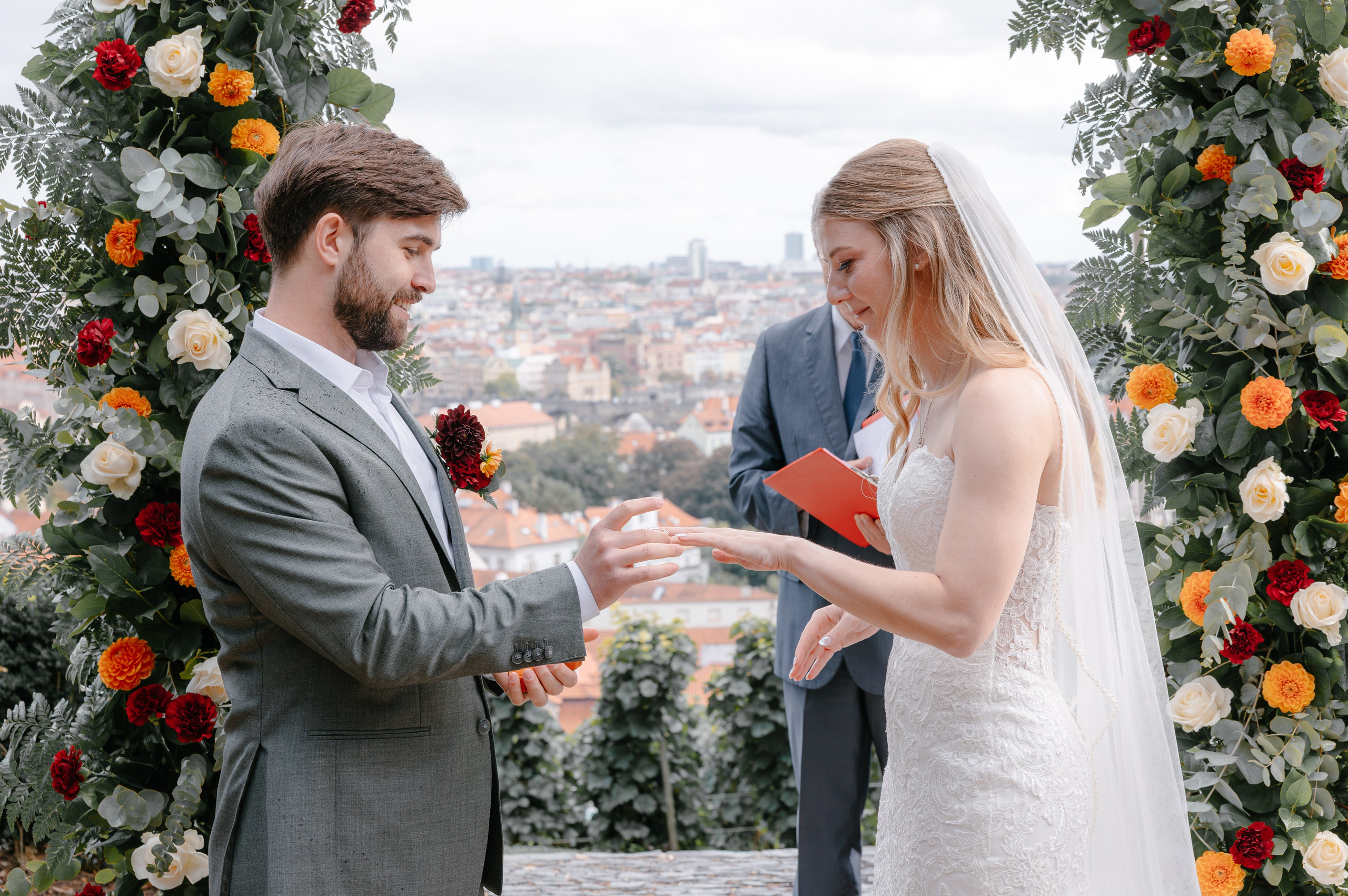 Komorní svatba ve Villa Richter v Praze | EltoPhoto