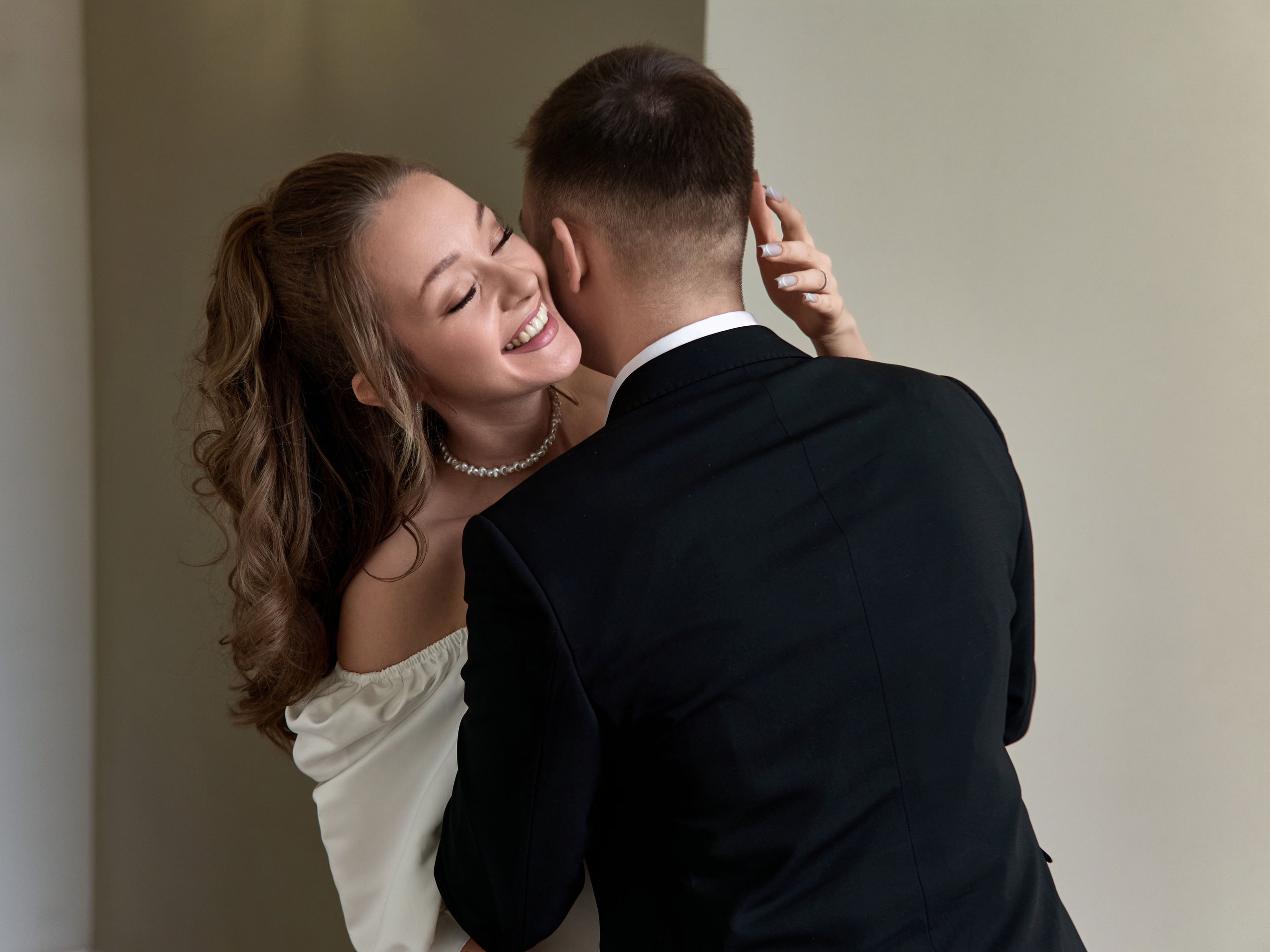 Свадебная фотосессия в гостинице и в студии