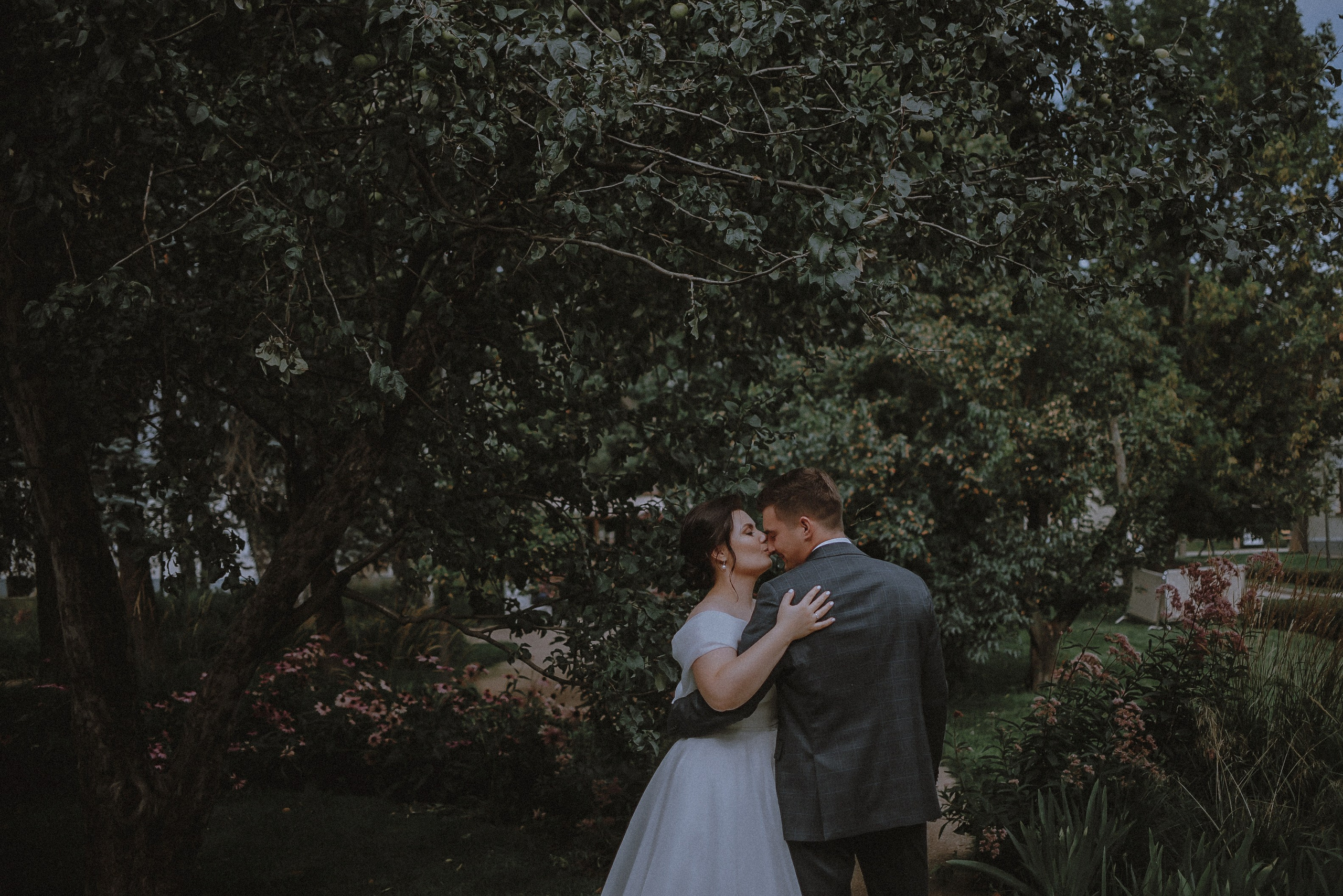 Love.com: Главная страница нашего счастья. Свадебный и семейный фотограф в Москве Сажина Кристина КиМ. Свадебный оператор в Москве Сажин Максим