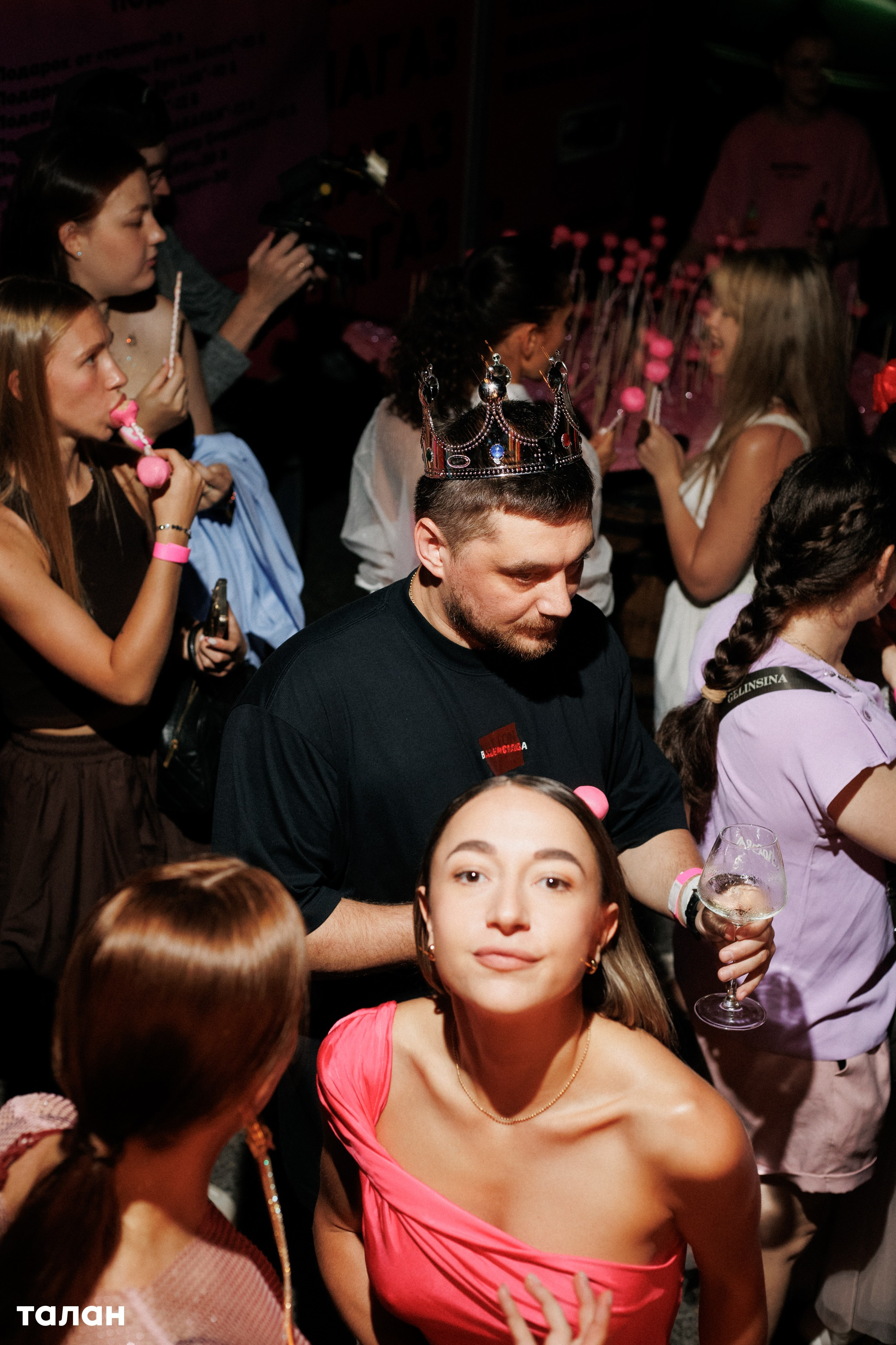 ВИНОТЕКА [бар+магаз] — BIRTHDAY PARTY. СВОИ. ФОТООТЧЕТЫ-СОБЫТИЯ-МЕСТА