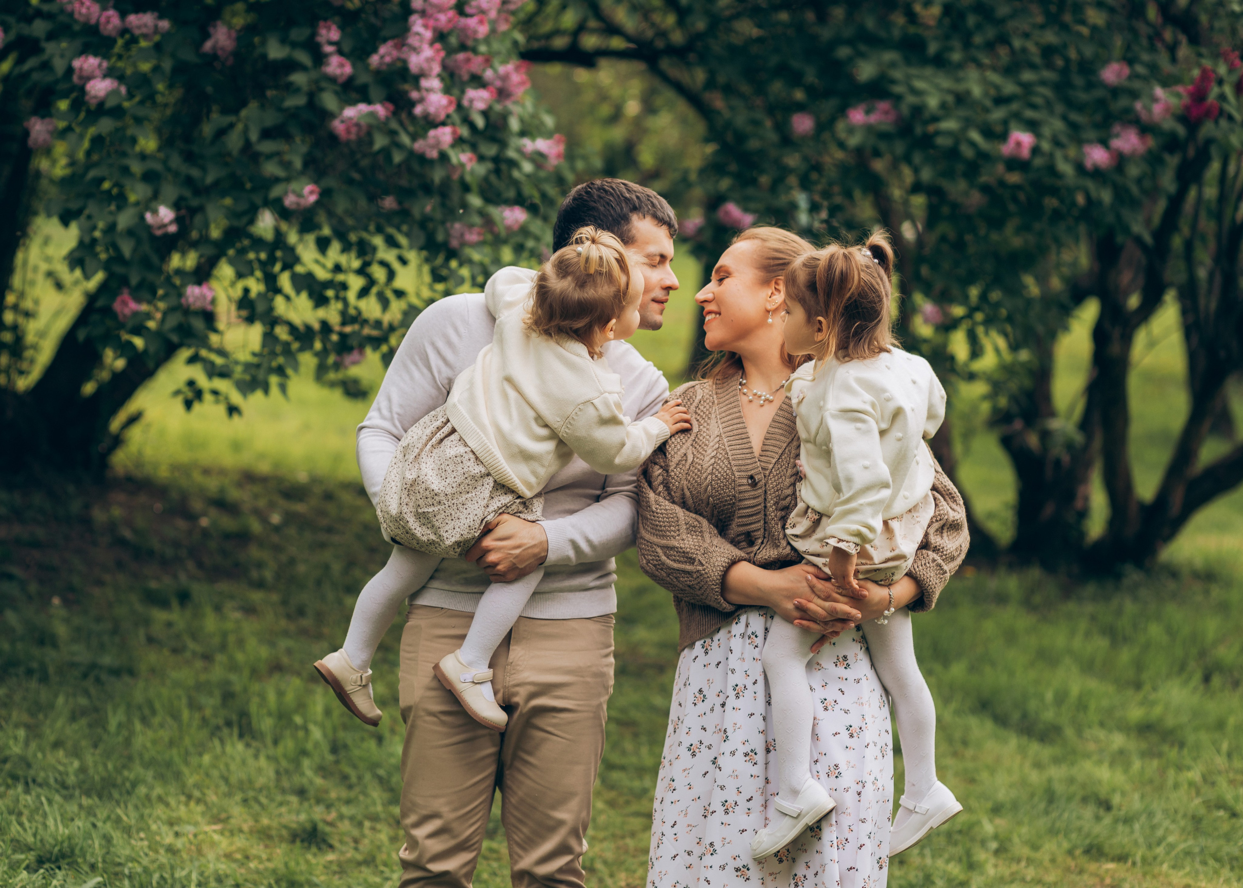 Надежда, Руслан, Ксюша и Настя. Семейный фотограф В Москве Александра Дейкун