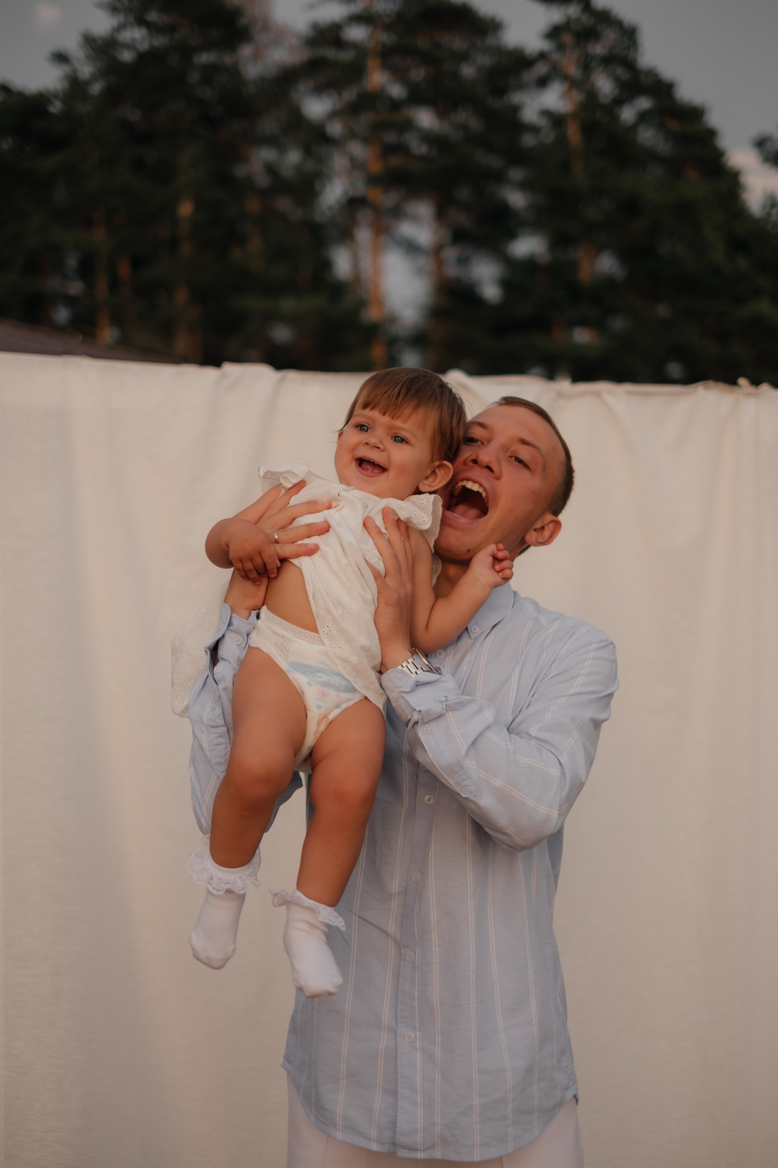 Алина, Ярослав и Тая на берегу. Фотограф в Новосибирске Диана Ильиных