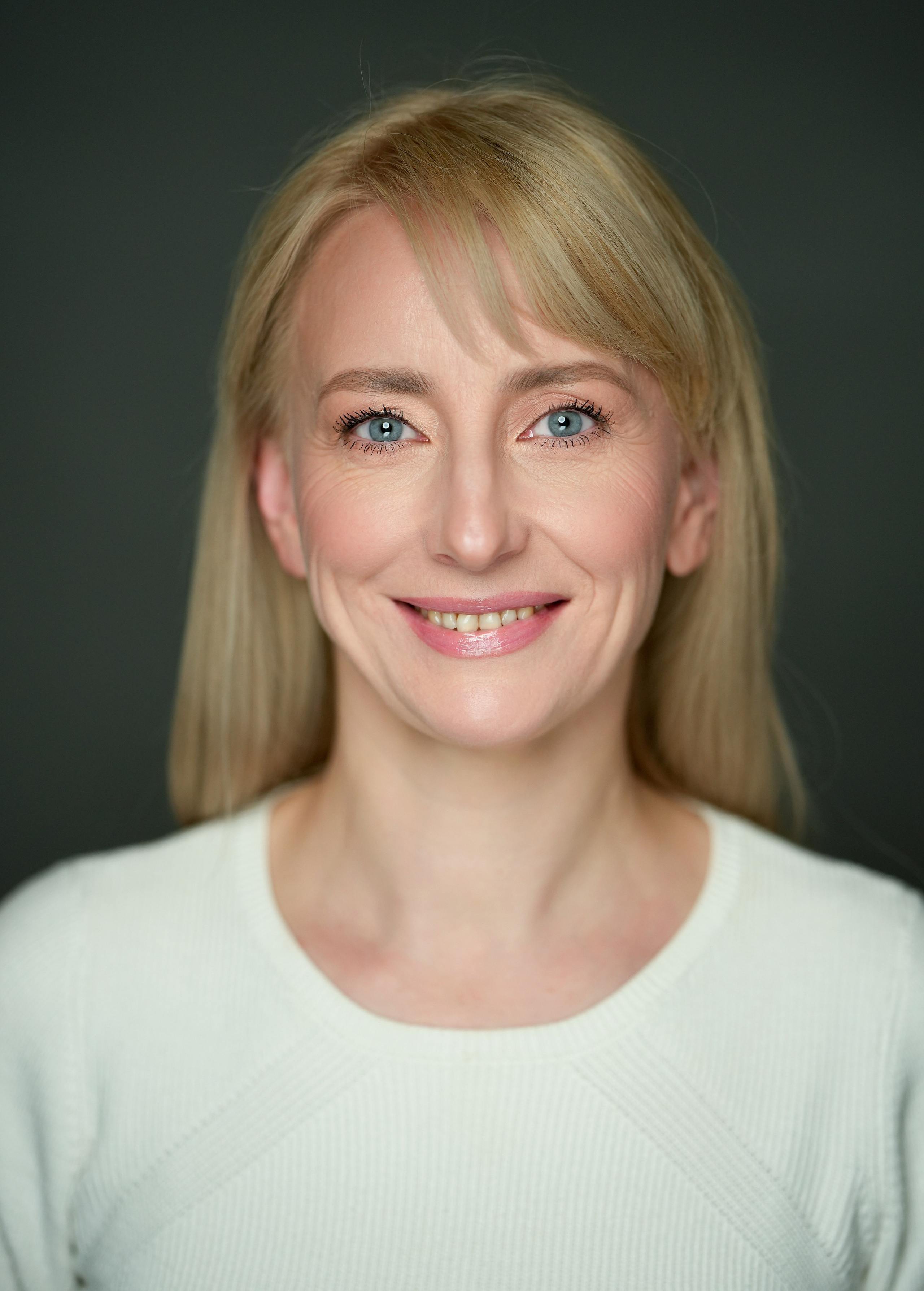 Актерское портфолио Татьяны Жежель. Портретная съемка в Москве, студийный фотограф Игорь Фомин